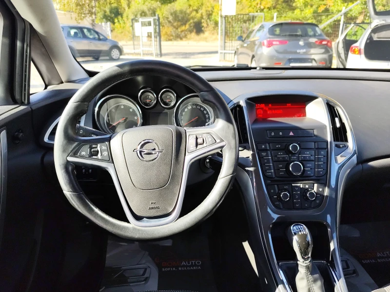 Opel Astra 1.7CDTi* СЕДАН* EURO-5B* KLIMATRONIK* , снимка 8 - Автомобили и джипове - 51777168