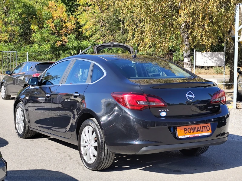 Opel Astra 1.7CDTi* СЕДАН* EURO-5B* KLIMATRONIK* , снимка 6 - Автомобили и джипове - 51777168