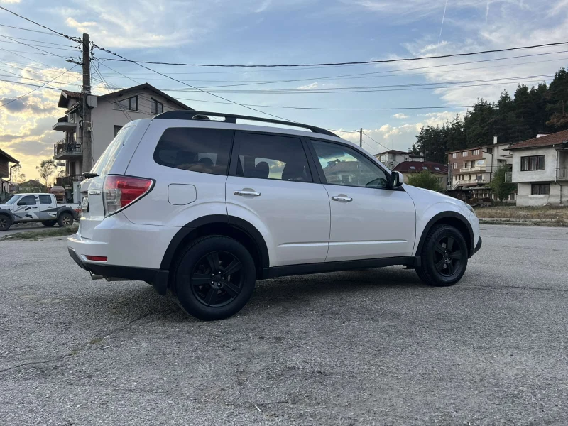Subaru Forester, снимка 10 - Автомобили и джипове - 52284793