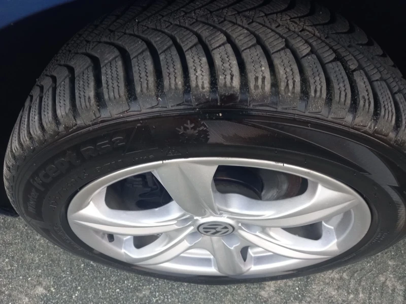 VW Touran 1.9 TDI, снимка 14 - Автомобили и джипове - 51920328