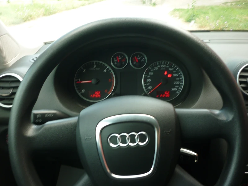 Audi A3 1, 9 TDI, снимка 15 - Автомобили и джипове - 52570423