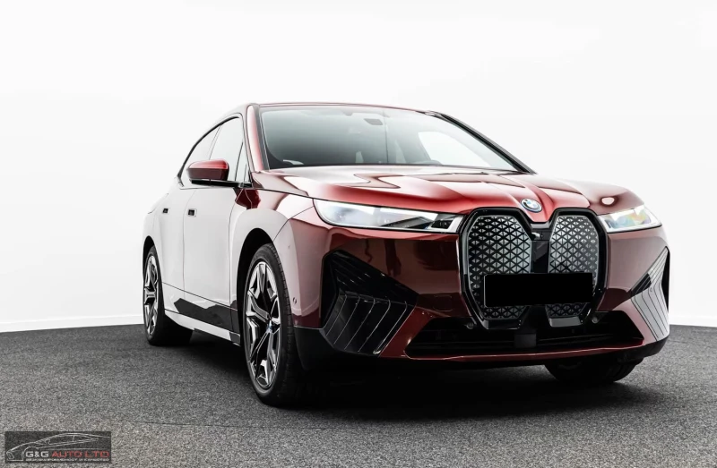 BMW iX 40xDrive/326HP/SPORT/LASER/HUD/360/H&K/MEMO/472g, снимка 6 - Автомобили и джипове - 52147930