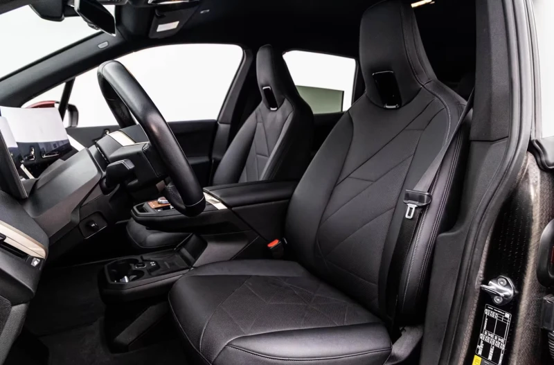 BMW iX 40xDrive/326HP/SPORT/LASER/HUD/360/H&K/MEMO/472g, снимка 9 - Автомобили и джипове - 52147930