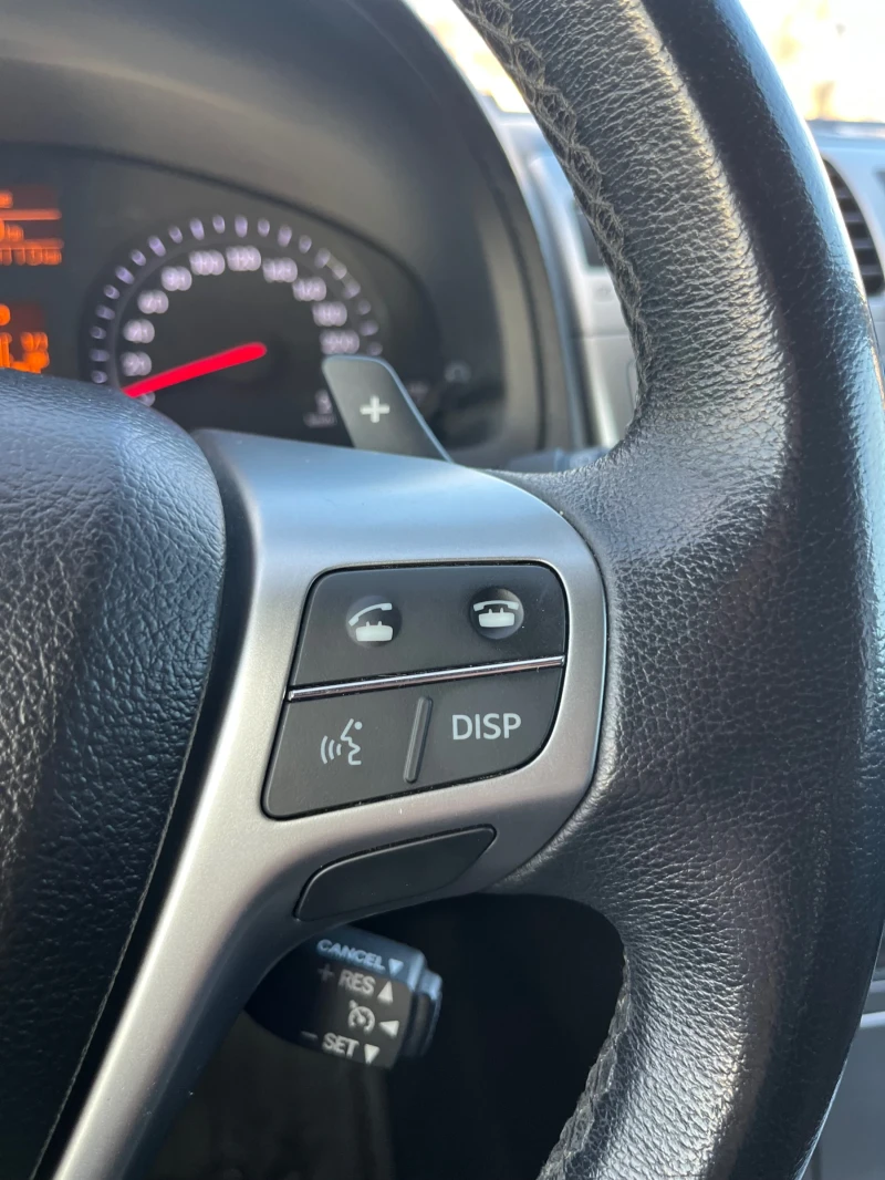 Toyota Avensis 2.2D Facelift LED, снимка 8 - Автомобили и джипове - 52938497