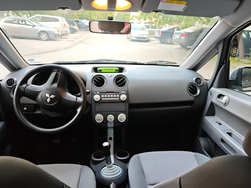 Mitsubishi Colt 1.3 Климатик, снимка 8 - Автомобили и джипове - 52947682