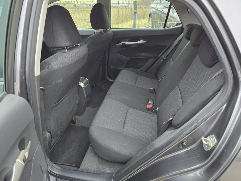 Toyota Auris SOL, снимка 10 - Автомобили и джипове - 53469638