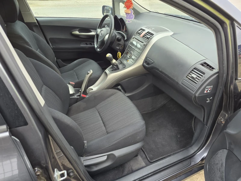 Toyota Auris SOL, снимка 12 - Автомобили и джипове - 53469638