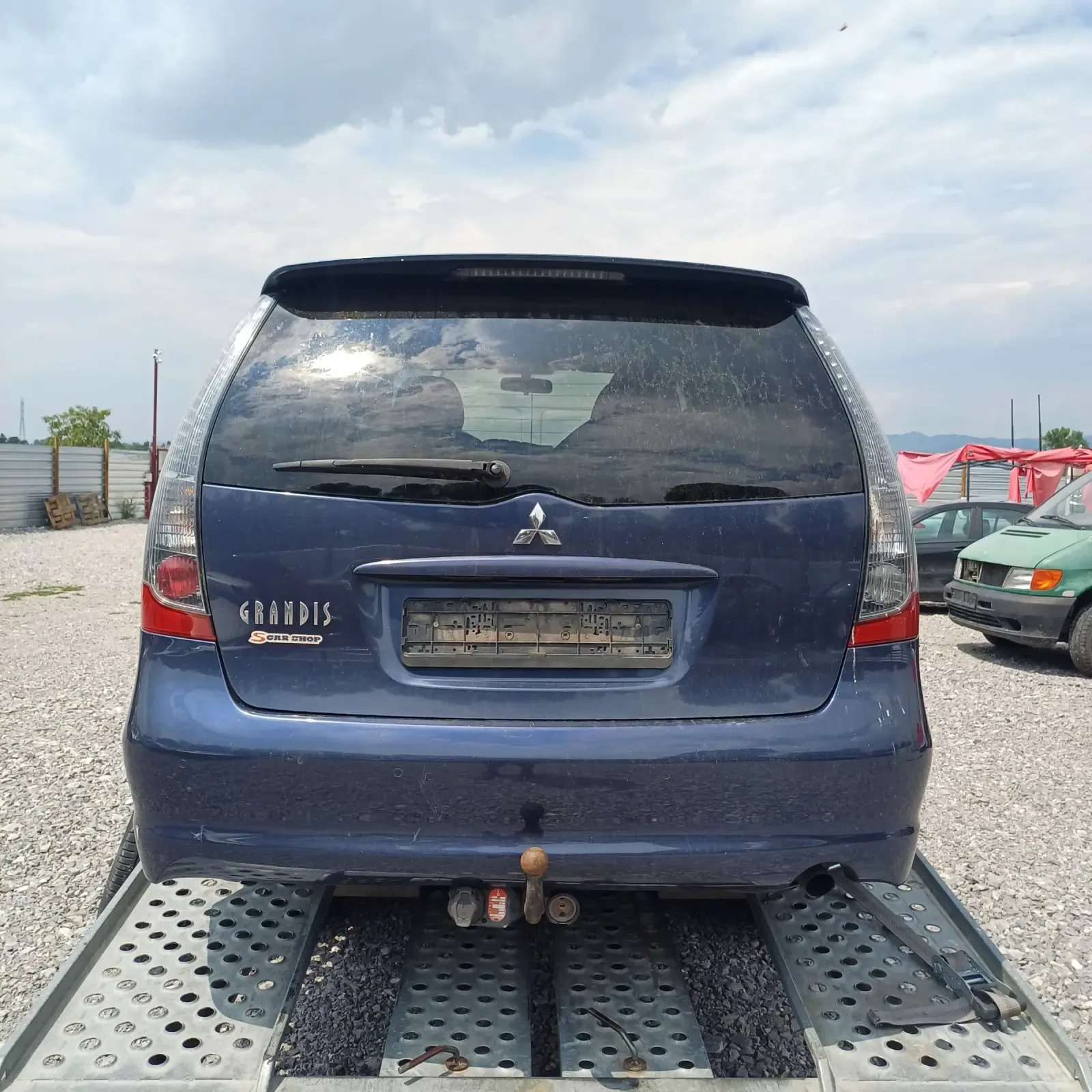 Mitsubishi Grandis 2.4i - изображение 5