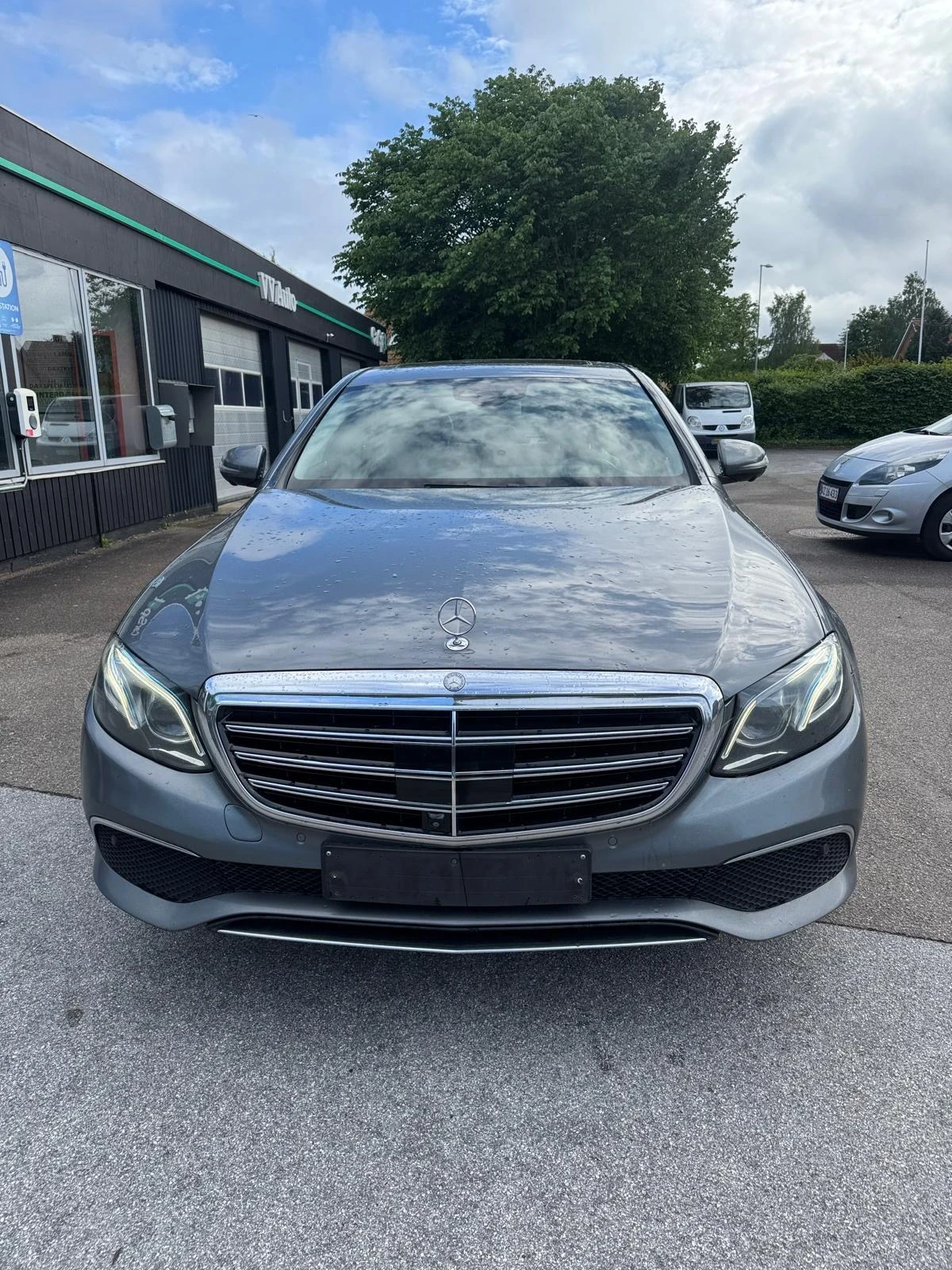 Mercedes-Benz E 350 CDI/DIGITAL COCKPIT/DISTRONIC/HEAD UP/BURMESTER - изображение 2