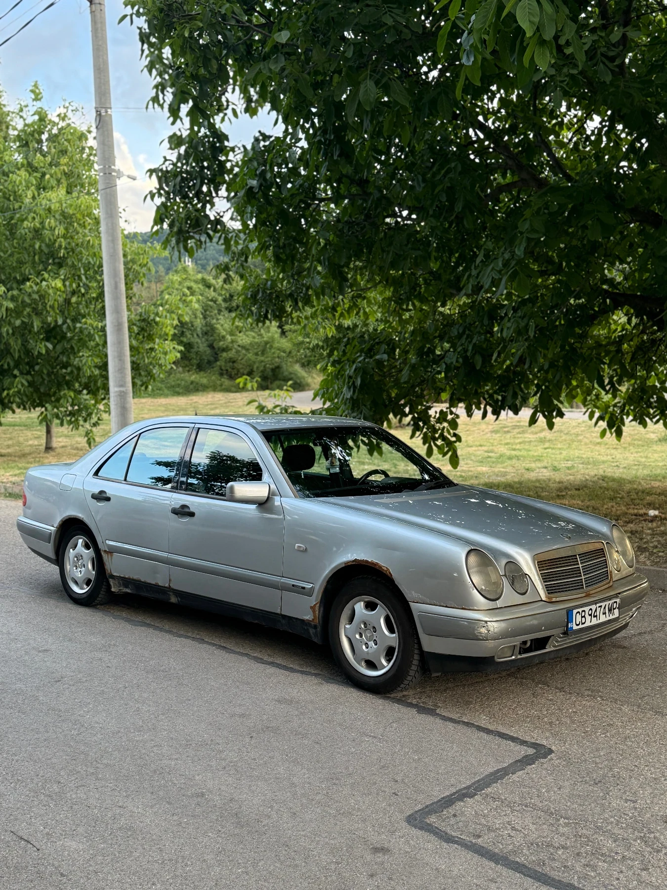 Mercedes-Benz E 200 Газ/бензин - изображение 3