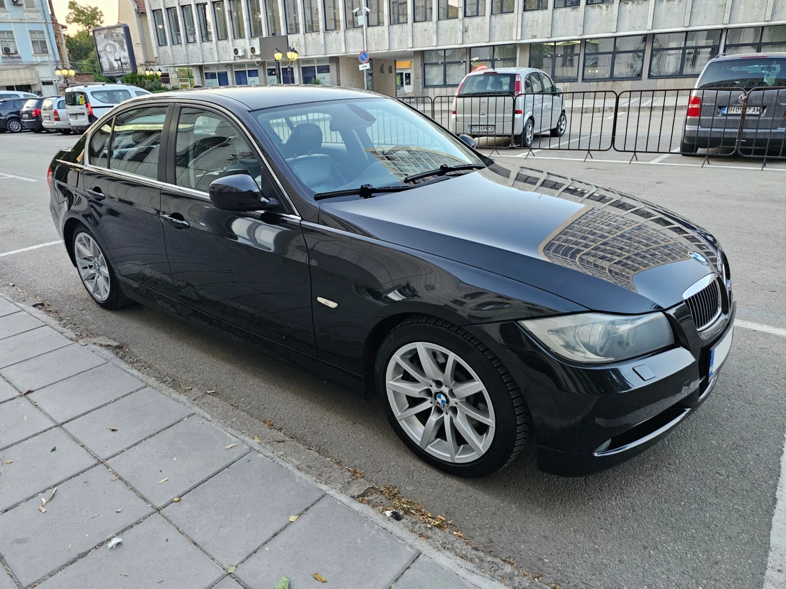 BMW 330 330i 258к.с. - изображение 8
