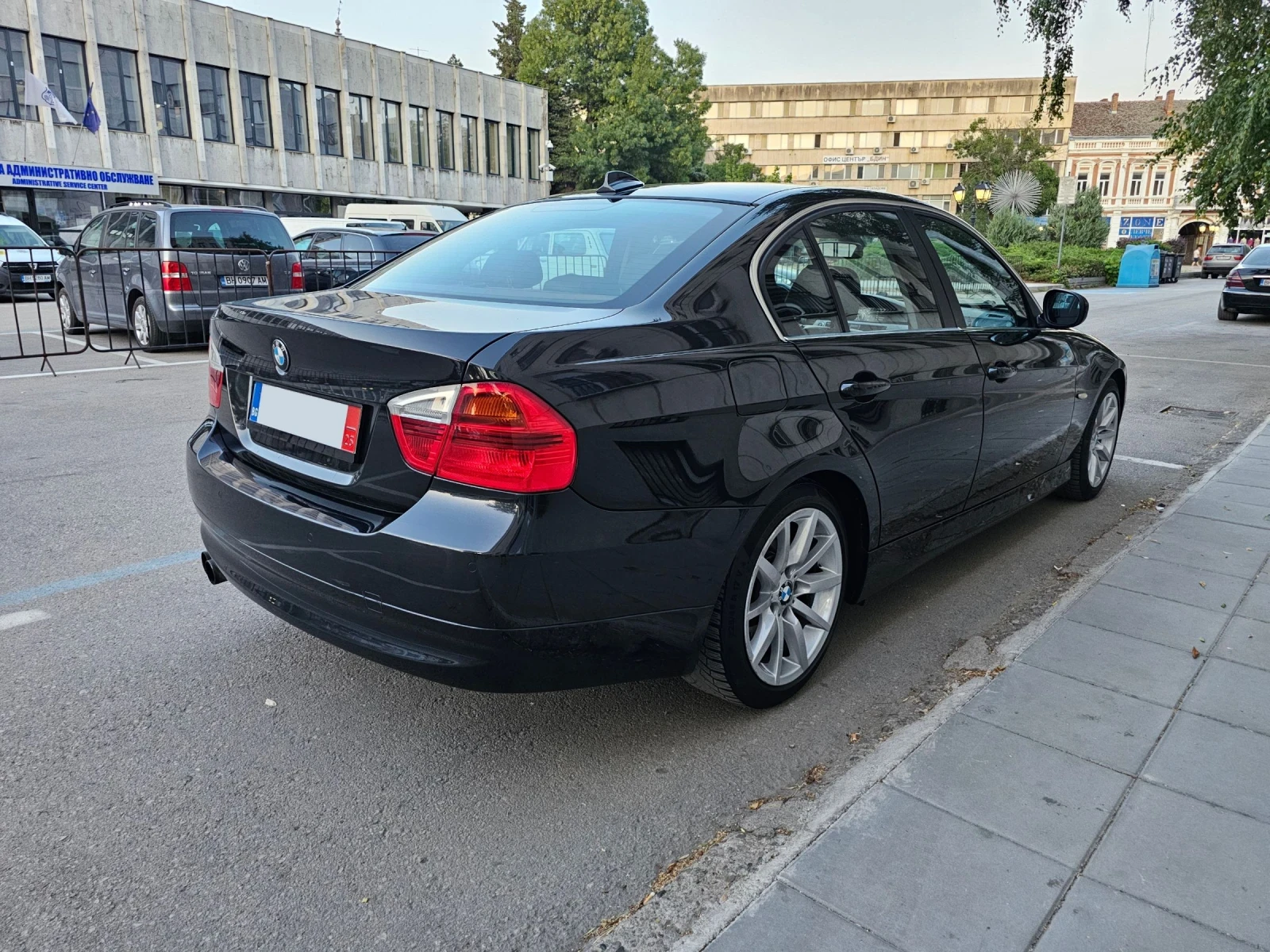 BMW 330 330i 258к.с. - изображение 6