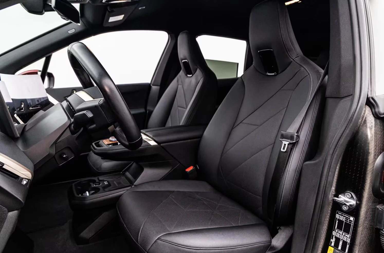 BMW iX 40xDrive/326HP/SPORT/LASER/HUD/360/H&K/MEMO/472g - изображение 9