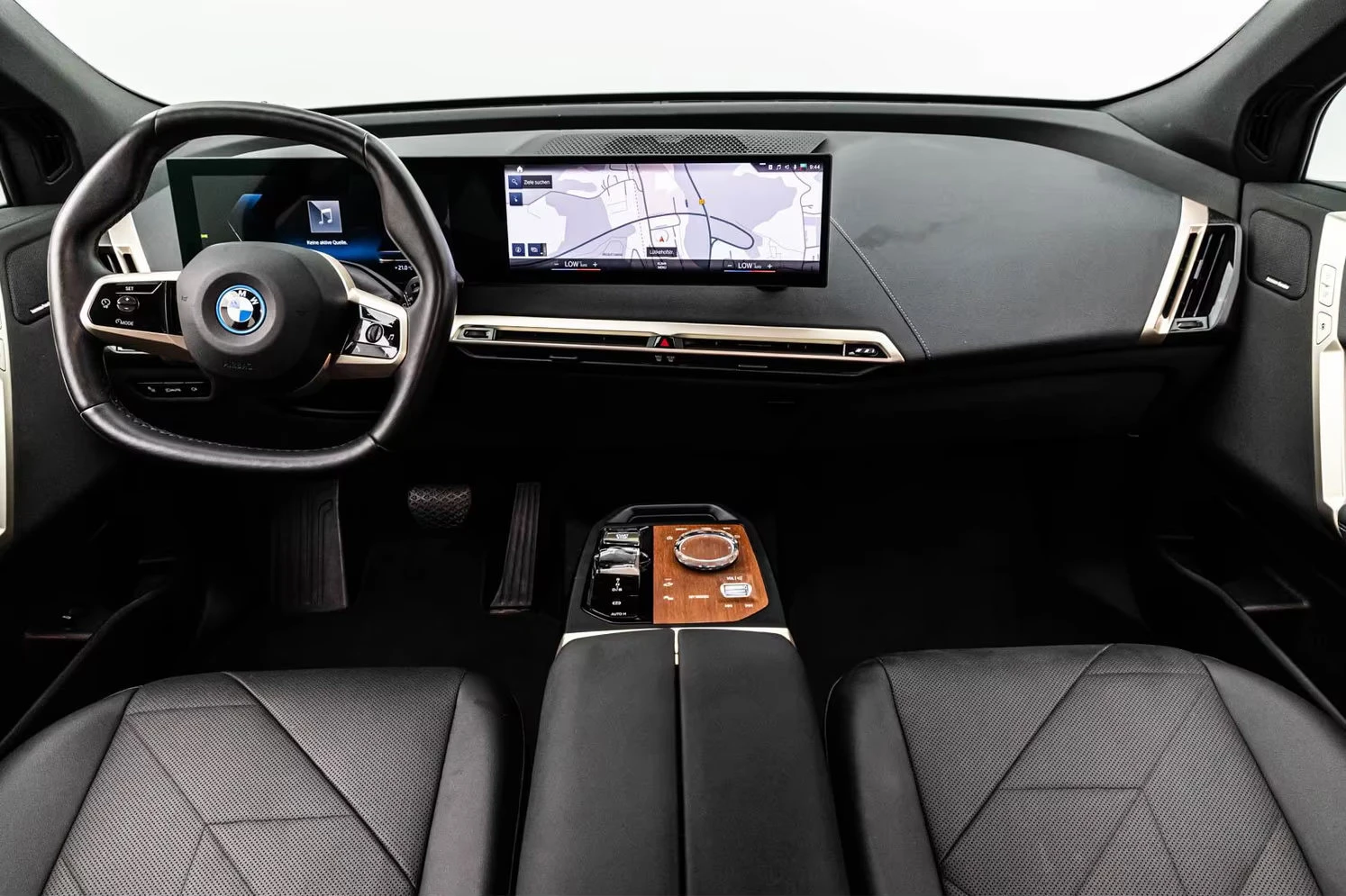 BMW iX 40xDrive/326HP/SPORT/LASER/HUD/360/H&K/MEMO/472g | Mobile.bg   11