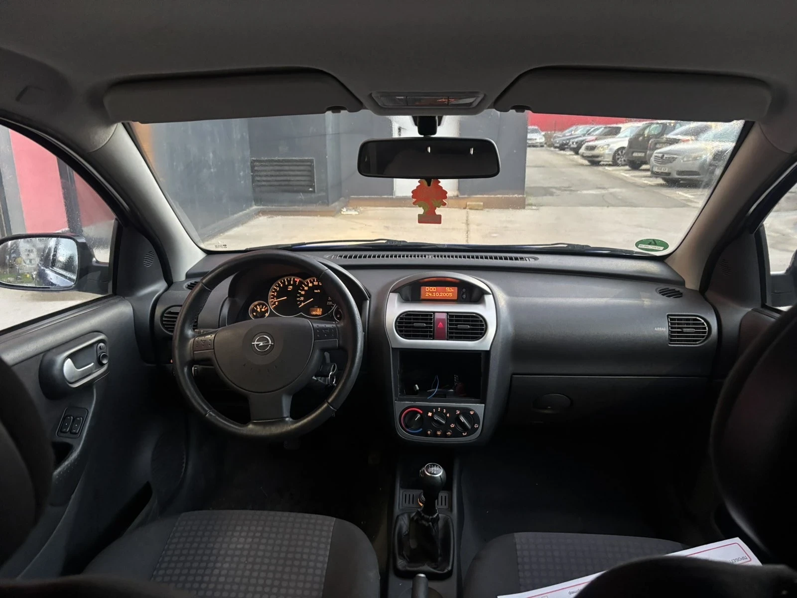 Opel Corsa 1.0 65кс, снимка 3 - Автомобили и джипове - 53393370