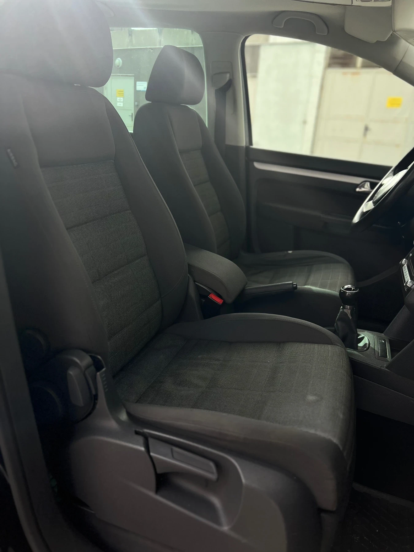 VW Touran 6+ 1;6ск;1.9TDI;Full;Top;Unikat, снимка 17 - Автомобили и джипове - 53728991