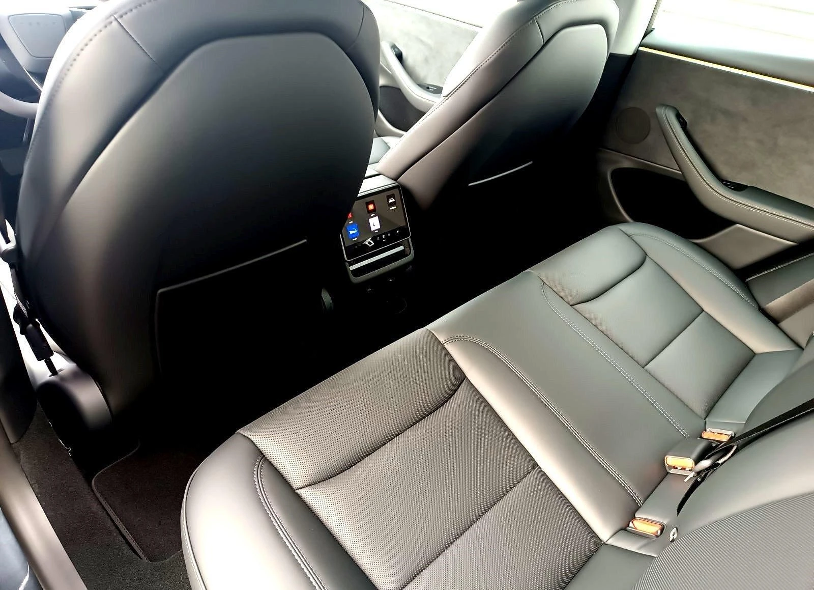 Tesla Model 3 Long Range Dual Motor / Нов автомобил, снимка 12 - Автомобили и джипове - 53766601