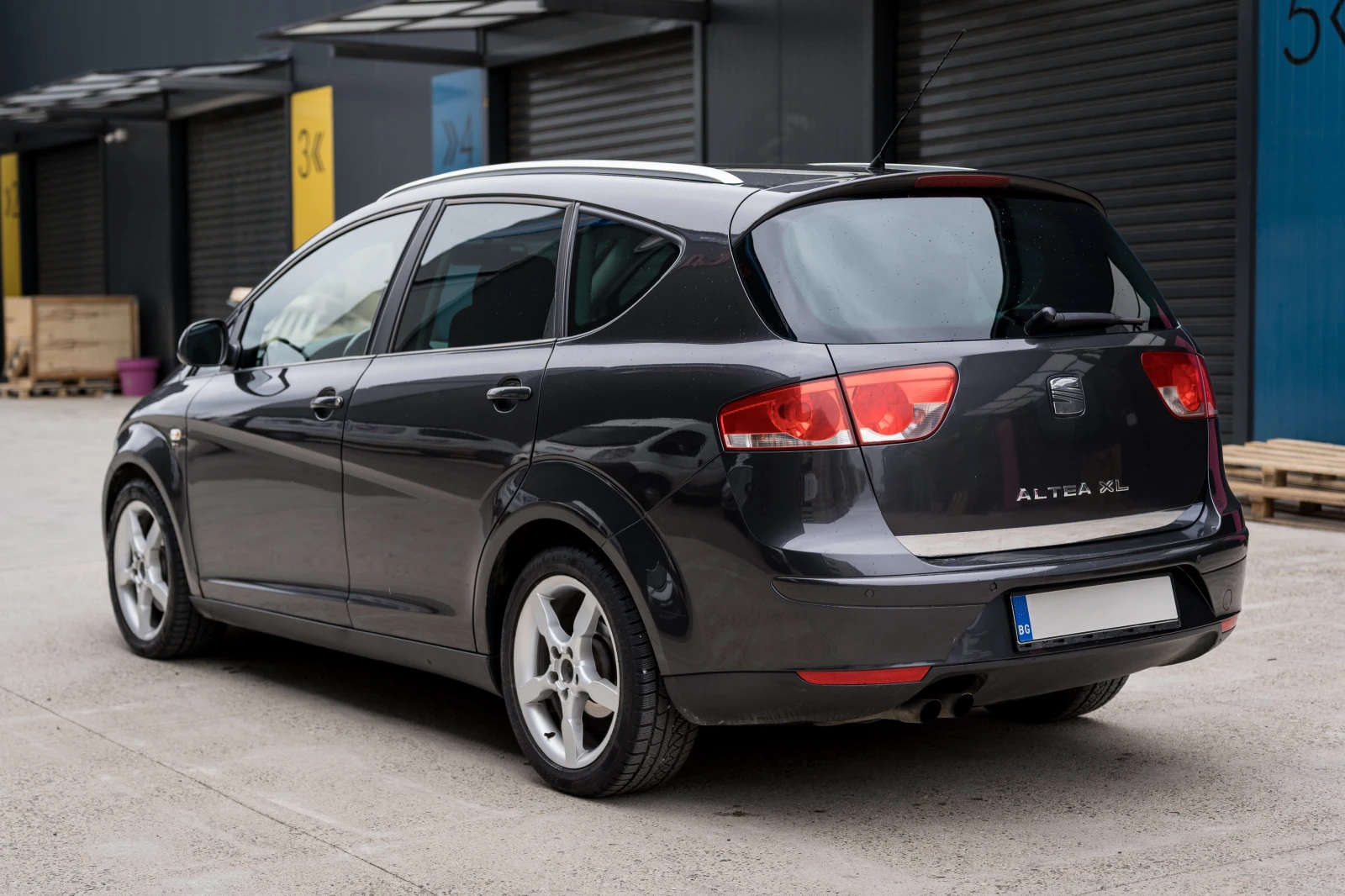 Seat Altea XL 2.0 8-клапана, снимка 8 - Автомобили и джипове - 53935442