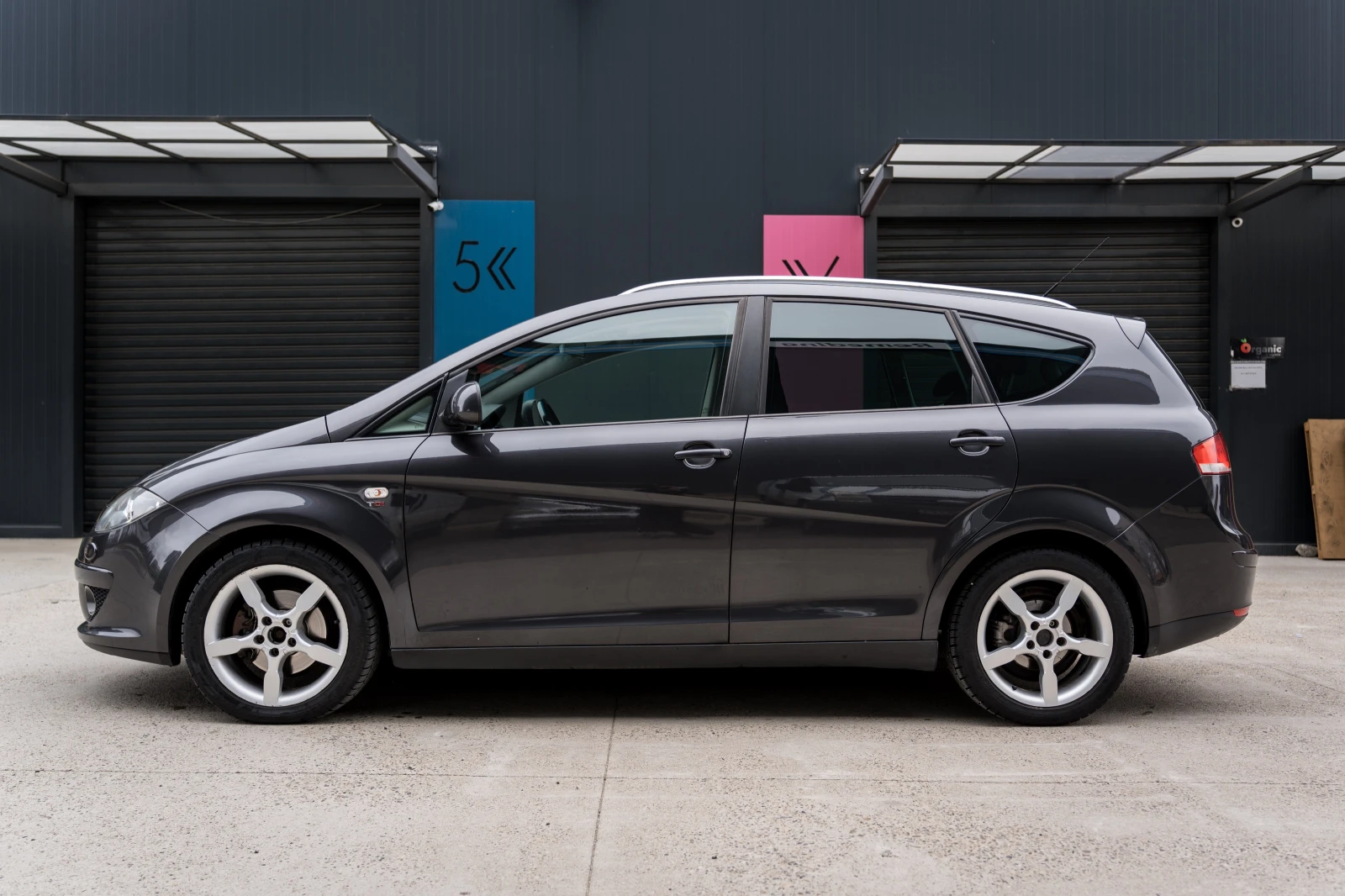 Seat Altea XL 2.0 8-клапана, снимка 4 - Автомобили и джипове - 53935442