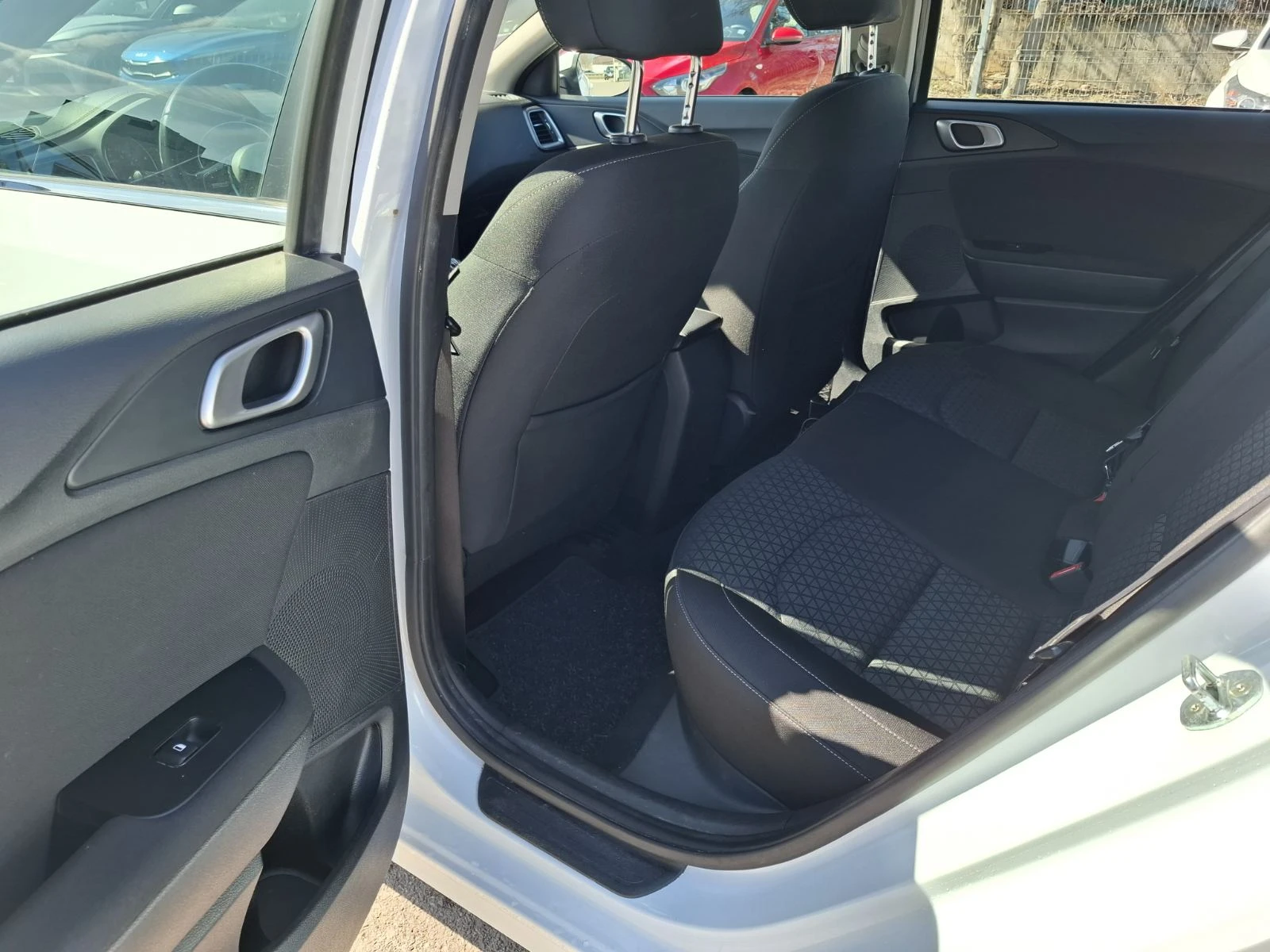 Kia Ceed 1.0 ТУРБО ГАРАНЦИЯ, снимка 7 - Автомобили и джипове - 53943224