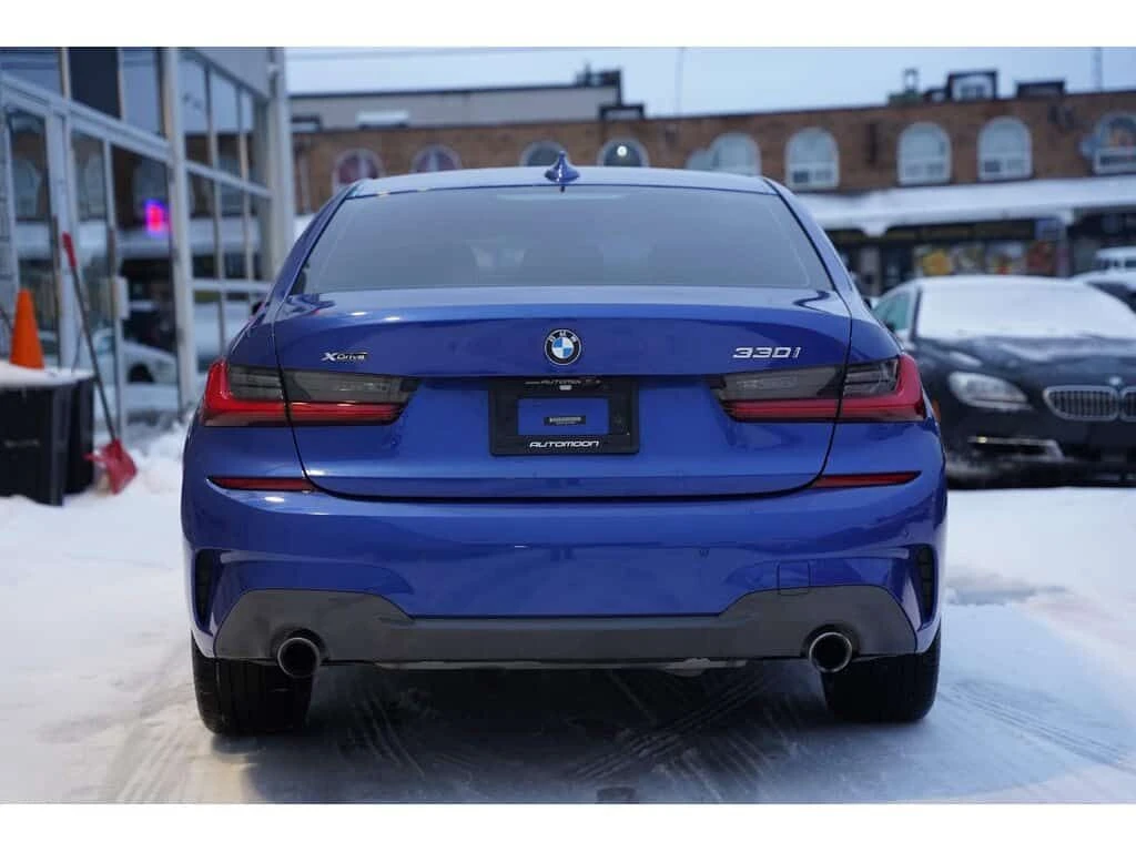 BMW 330 330i xDrive Sedan  CARFAX, снимка 6 - Автомобили и джипове - 53974434