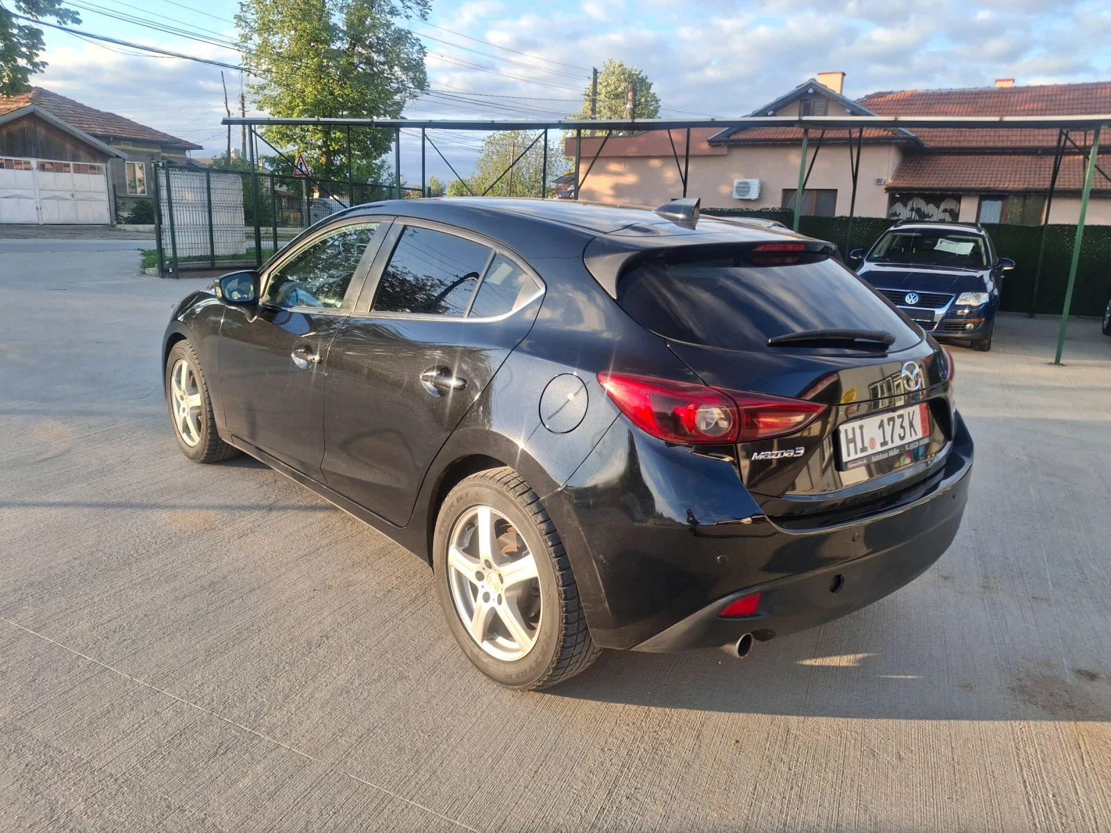 Mazda 3 2.2D SkyActive * Keyless*  Head Up*  Bose* , снимка 7 - Автомобили и джипове - 54545874