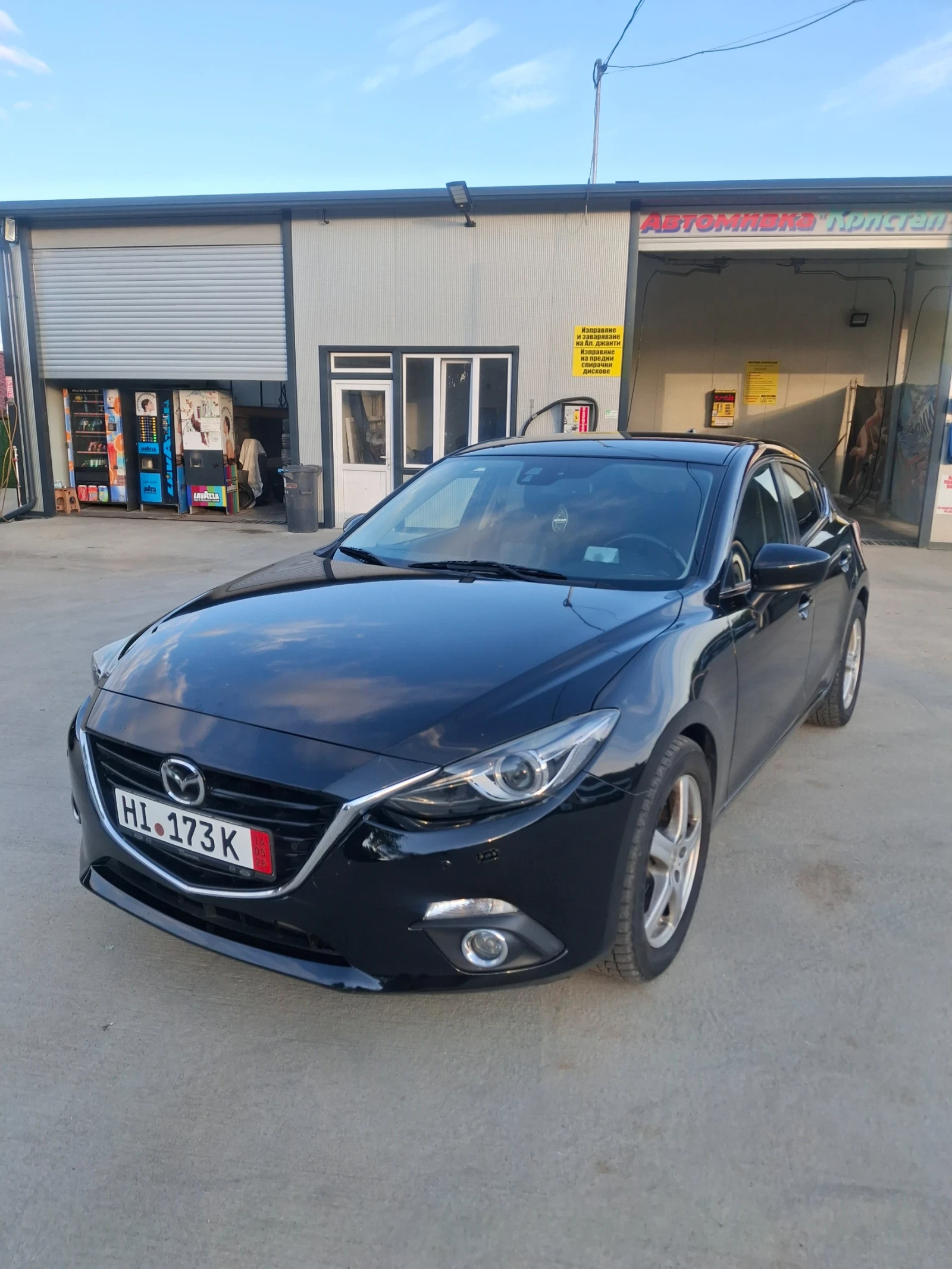 Mazda 3 2.2D SkyActive * Keyless*  Head Up*  Bose* 