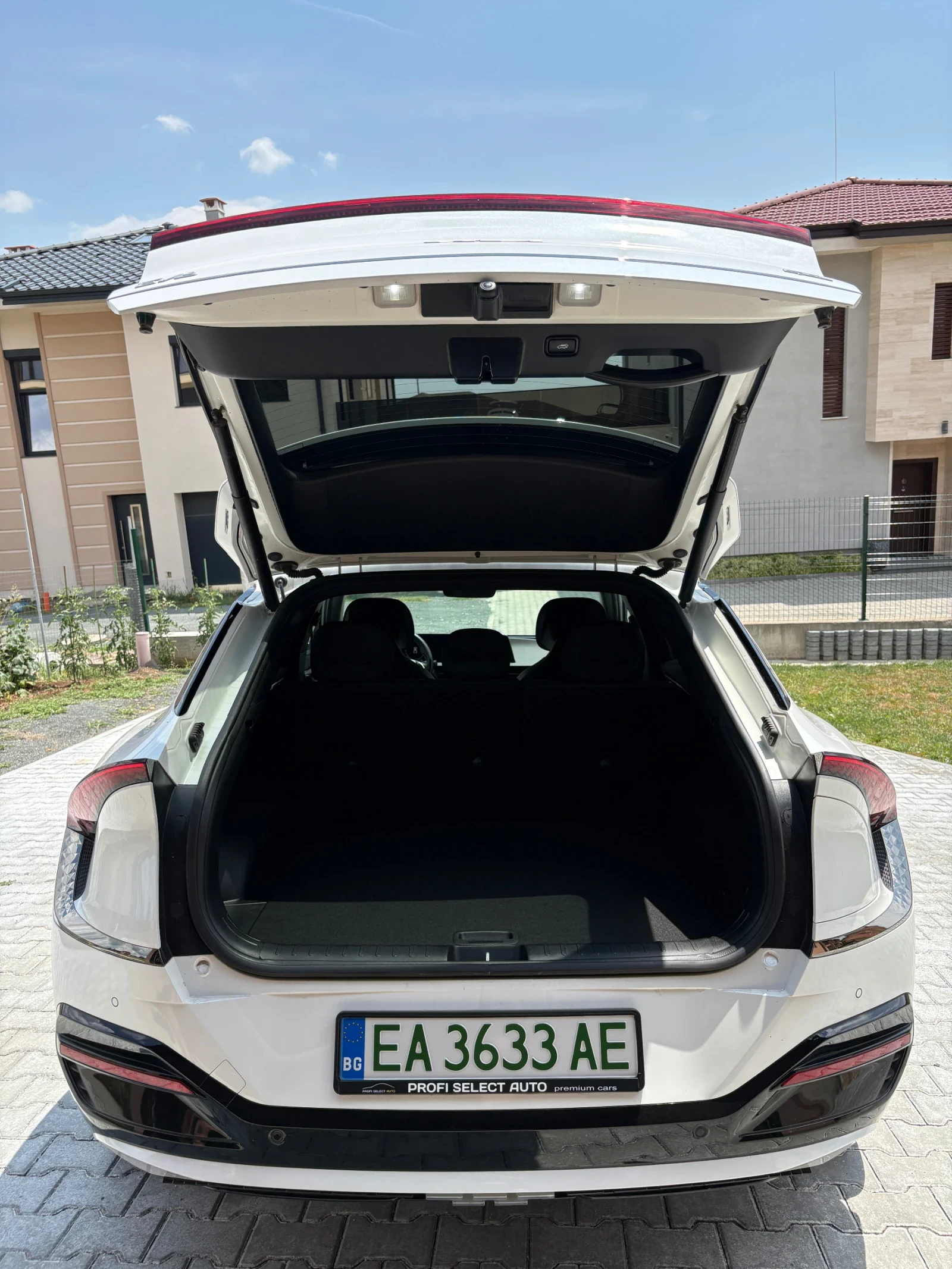 Kia EV6 GT-LINE 4x4 360 camera 77.4 kW, снимка 15 - Автомобили и джипове - 55154864
