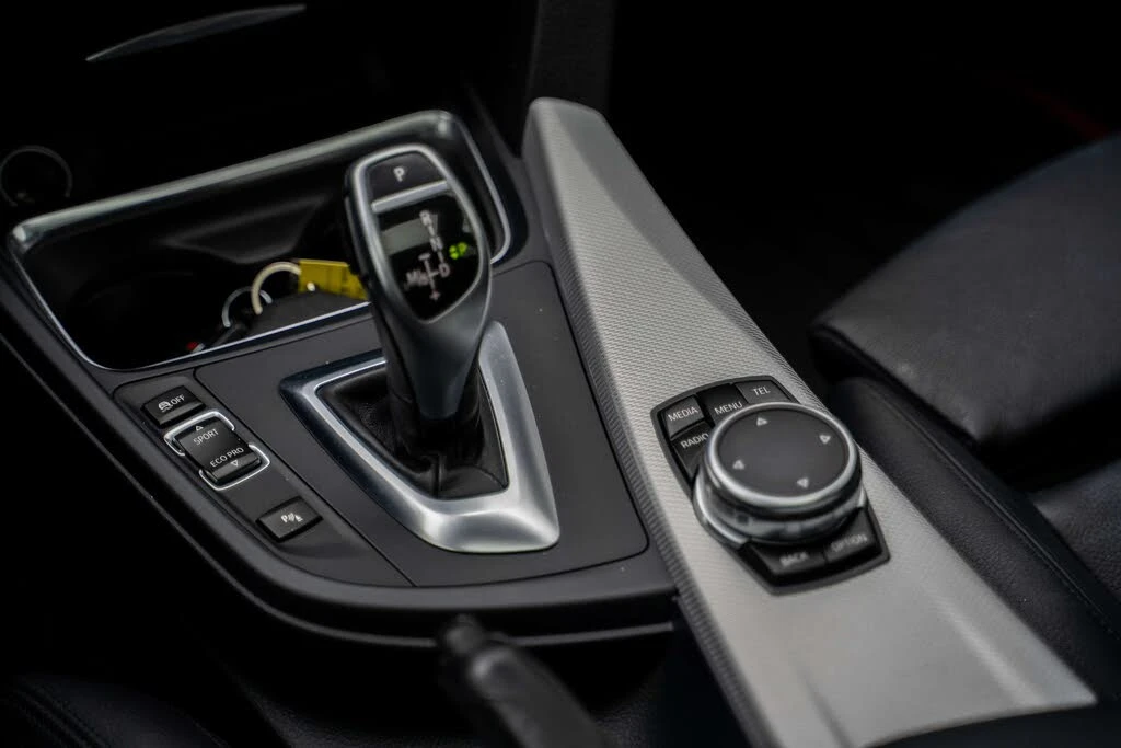 BMW 328 xDrive * АвтоКредит * (ЦЕНА ДО БГ), снимка 14 - Автомобили и джипове - 55268729