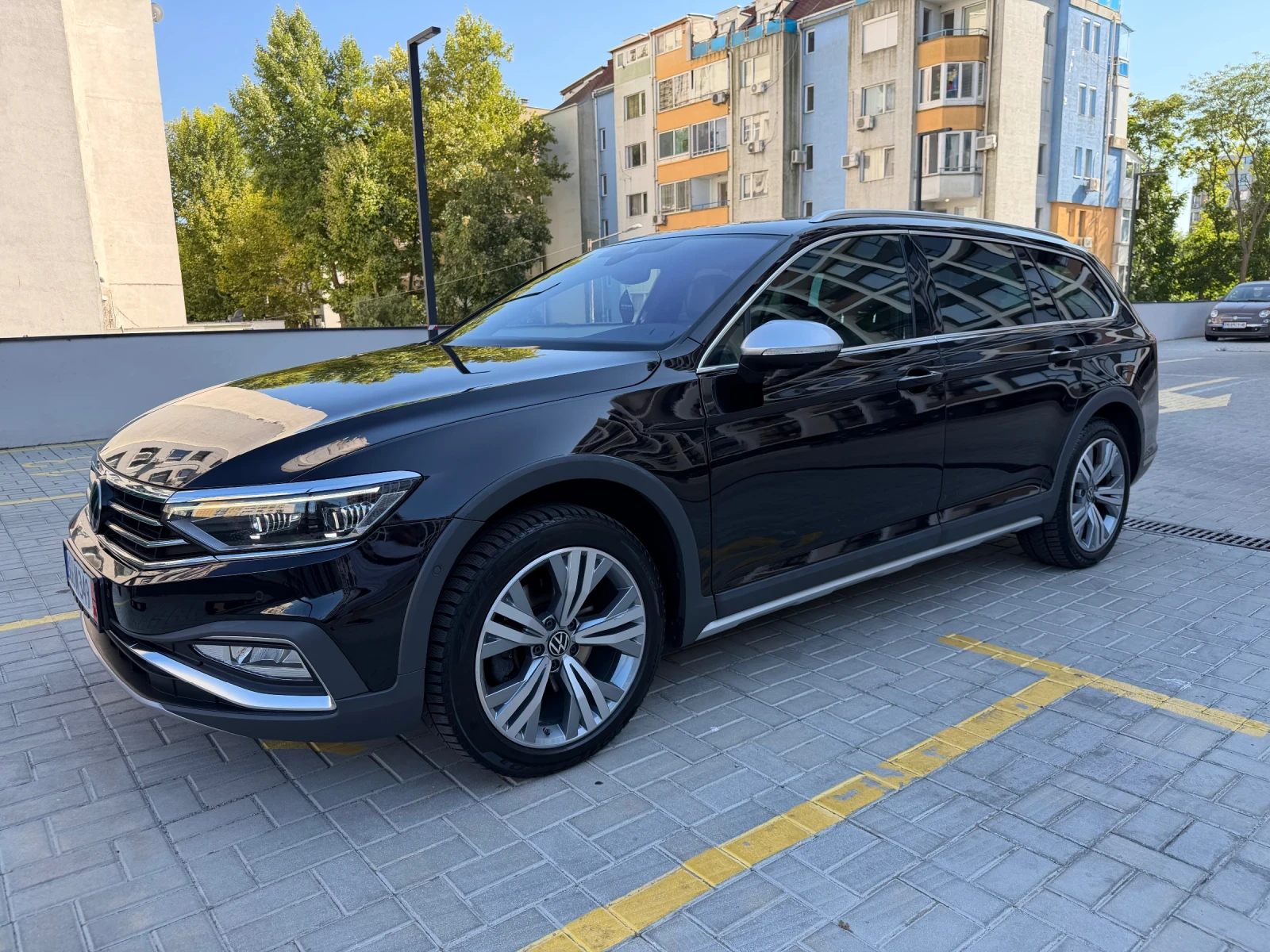 VW Passat Alltrack 2.0 TDI 200 к.с | Фул екстри | , снимка 3 - Автомобили и джипове - 55503650