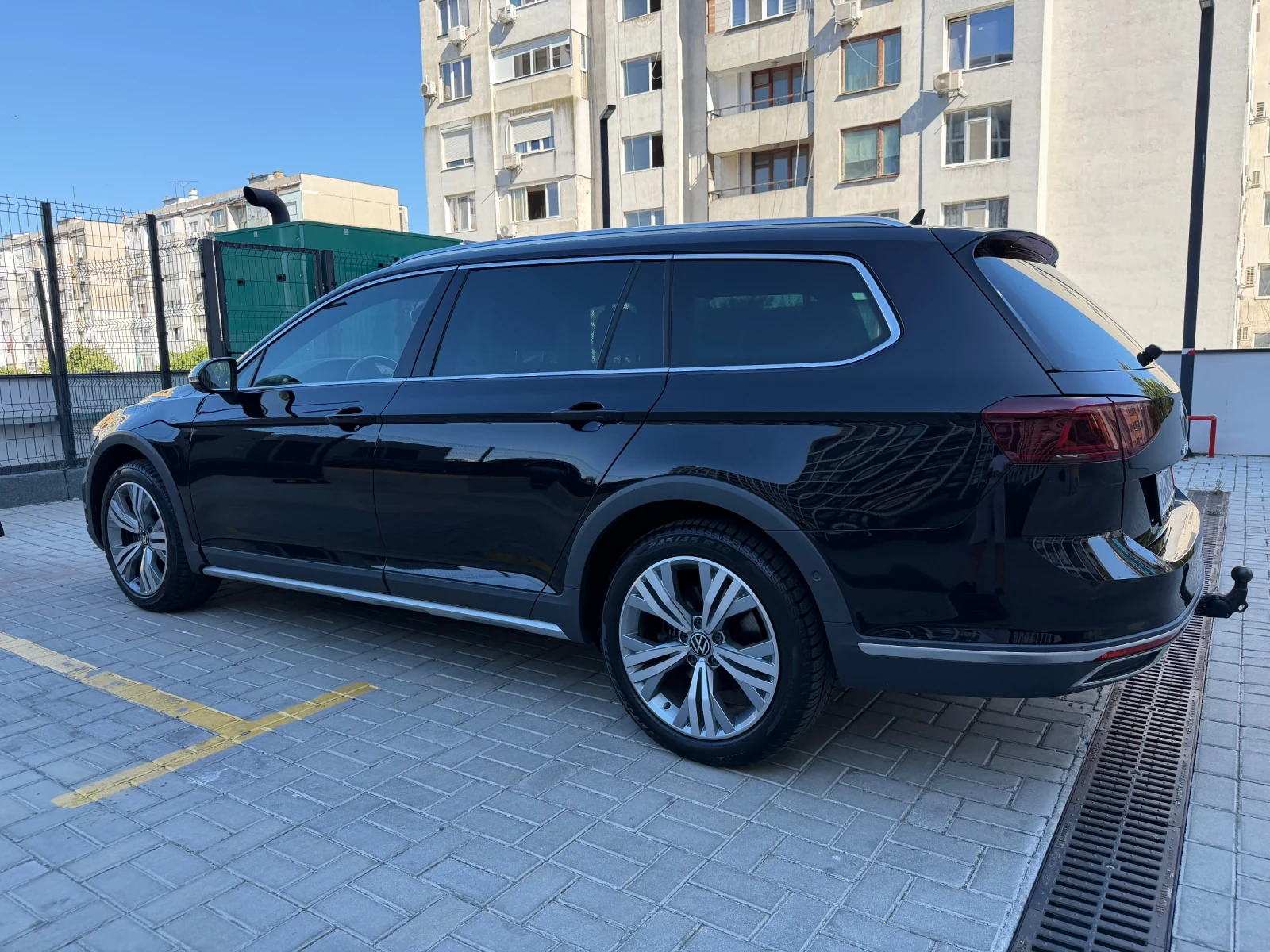 VW Passat Alltrack 2.0 TDI 200 к.с | Фул екстри | , снимка 4 - Автомобили и джипове - 55503650