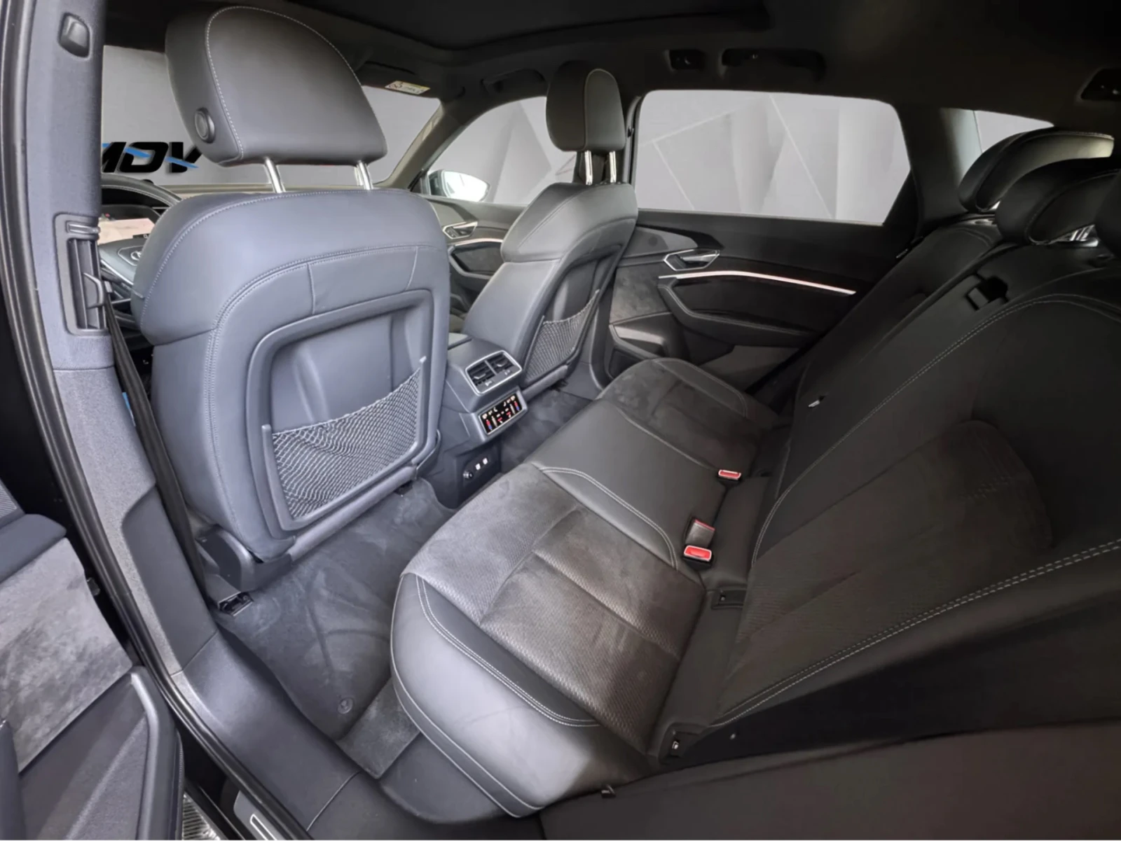 Audi E-Tron 55 S-LINE PLUS 95KWH B&O HEAD-UP ПАНОРАМА KEYLESS , снимка 16 - Автомобили и джипове - 55615949