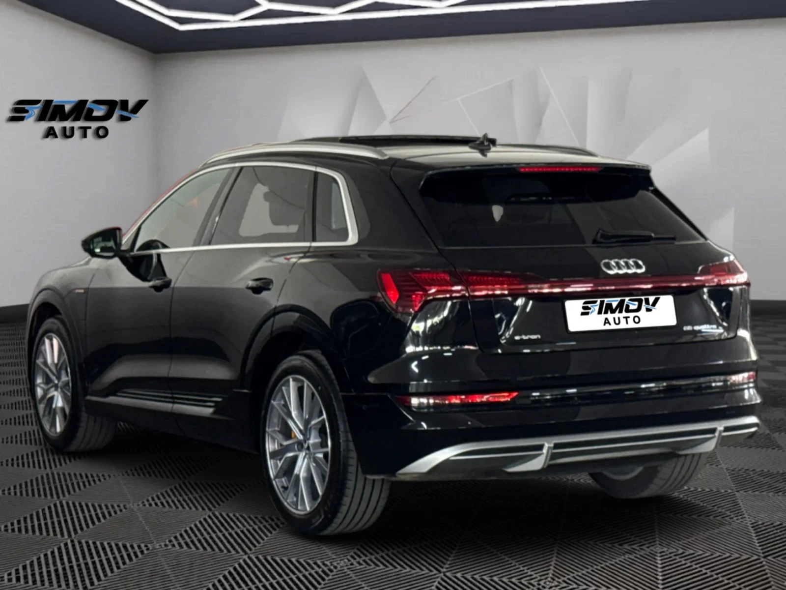 Audi E-Tron 55 S-LINE PLUS 95KWH B&O HEAD-UP ПАНОРАМА KEYLESS , снимка 2 - Автомобили и джипове - 55615949