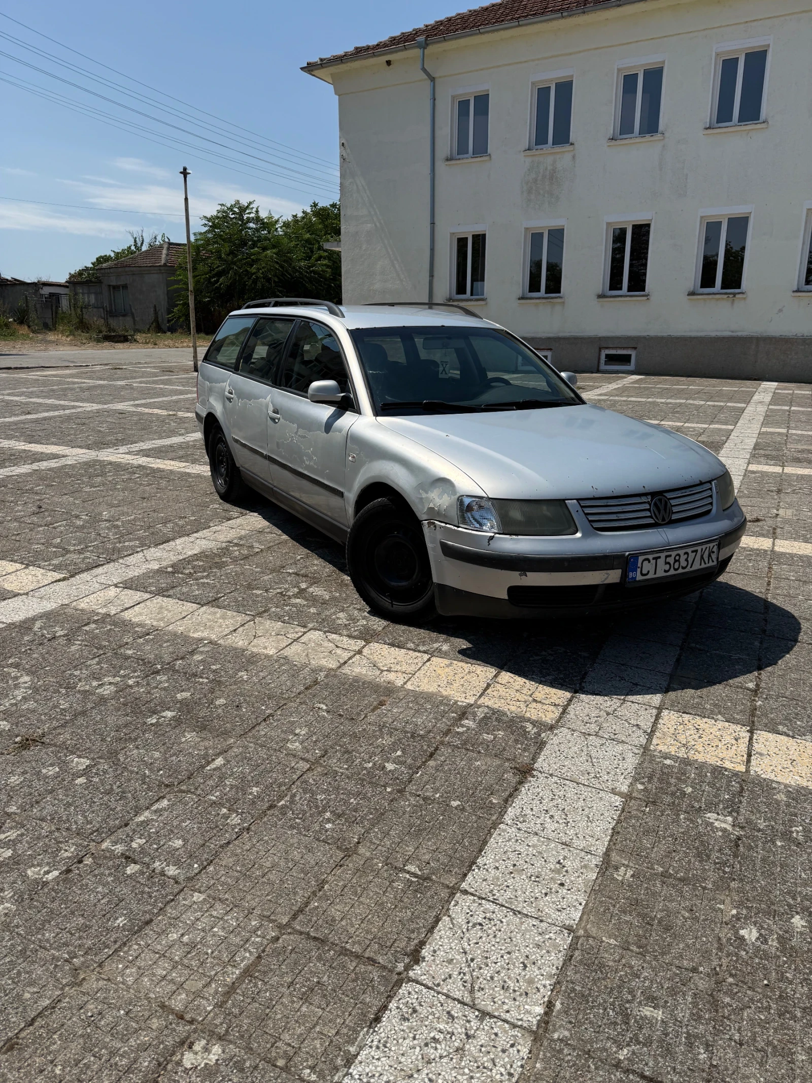 VW Passat 1.9 TDI, снимка 4 - Автомобили и джипове - 55652682