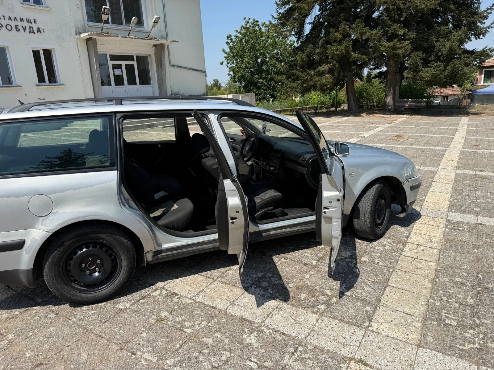 VW Passat 1.9 TDI, снимка 8 - Автомобили и джипове - 55652682