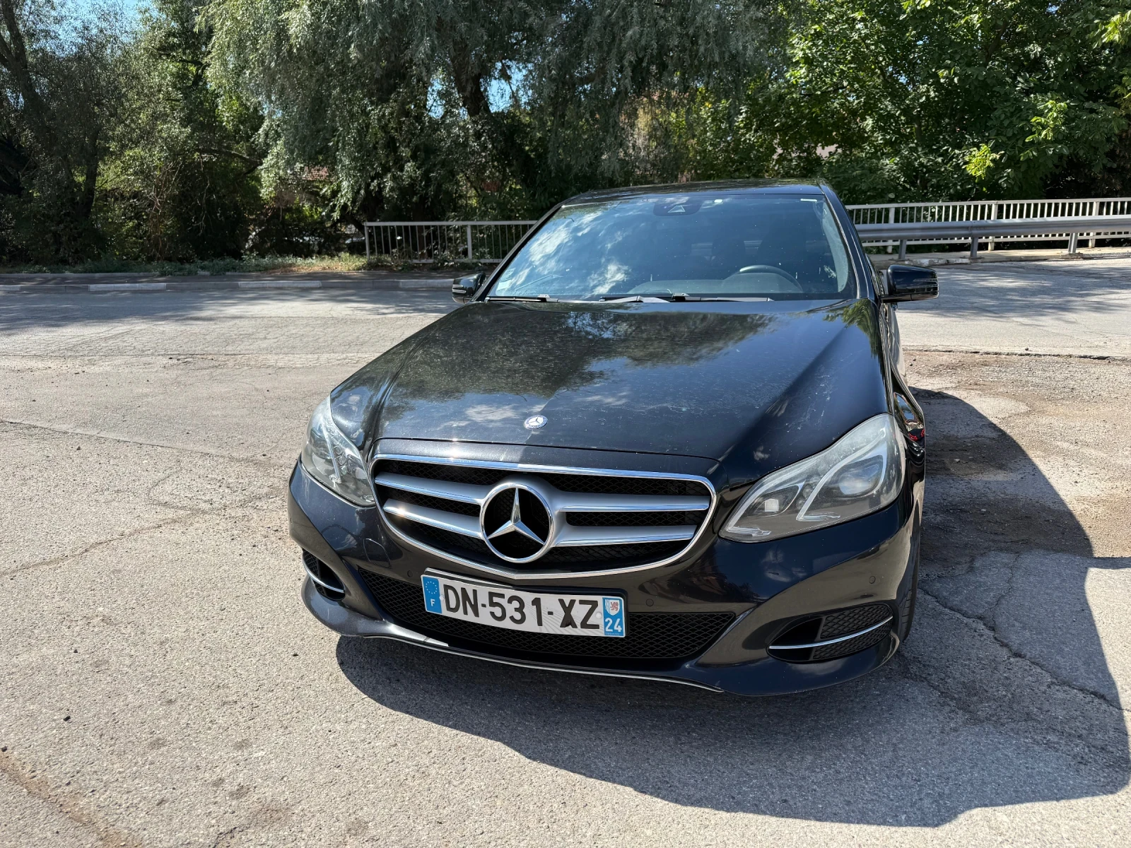 Mercedes-Benz E 220, снимка 2 - Автомобили и джипове - 56067945
