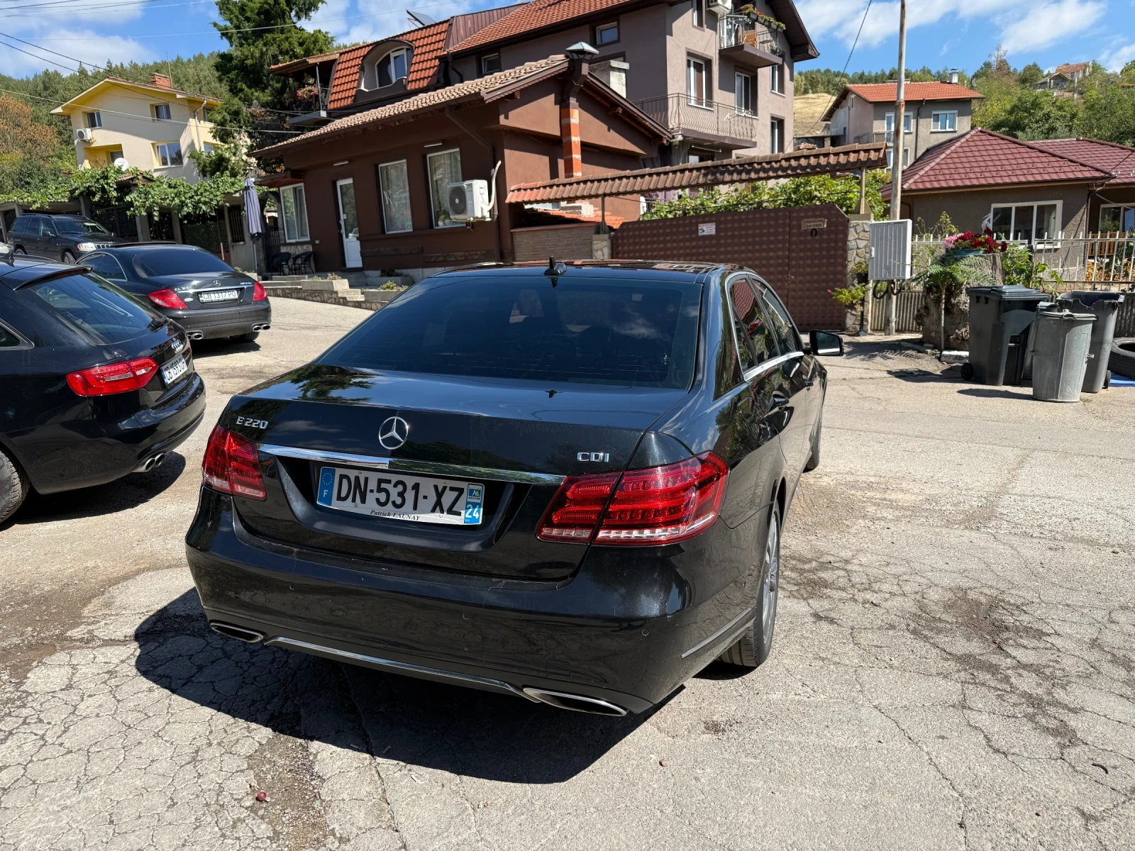 Mercedes-Benz E 220, снимка 5 - Автомобили и джипове - 56067945