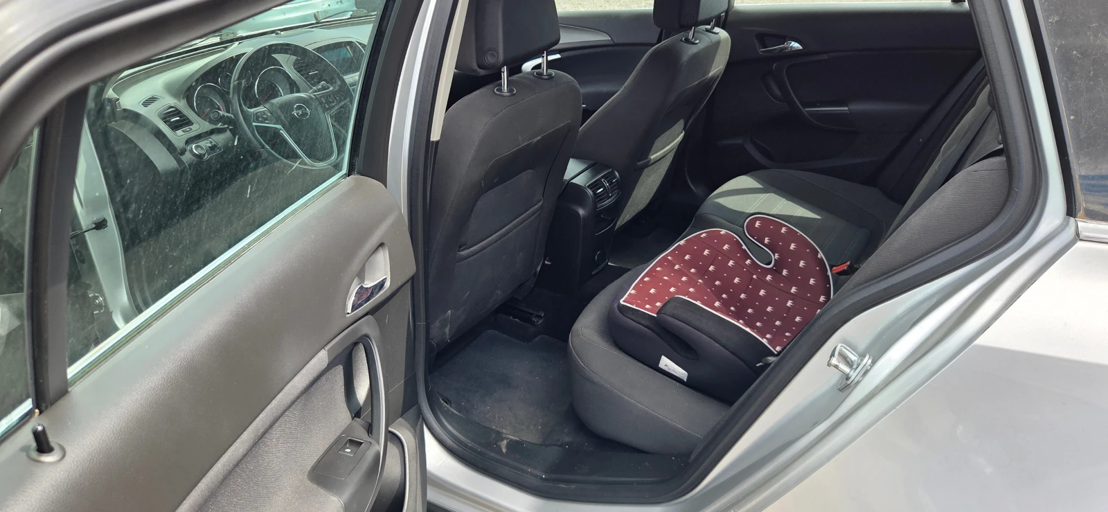 Opel Insignia 2.0 CDTI, снимка 9 - Автомобили и джипове - 56129345