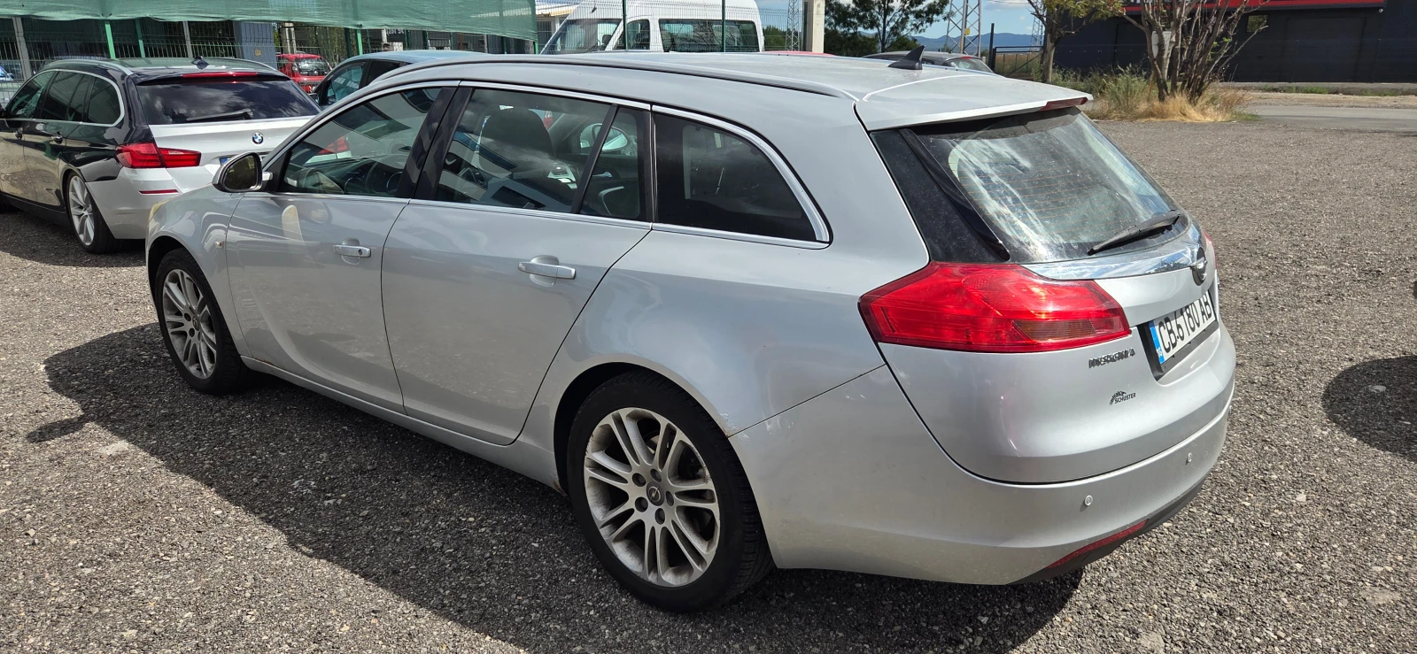 Opel Insignia 2.0 CDTI, снимка 2 - Автомобили и джипове - 56129345