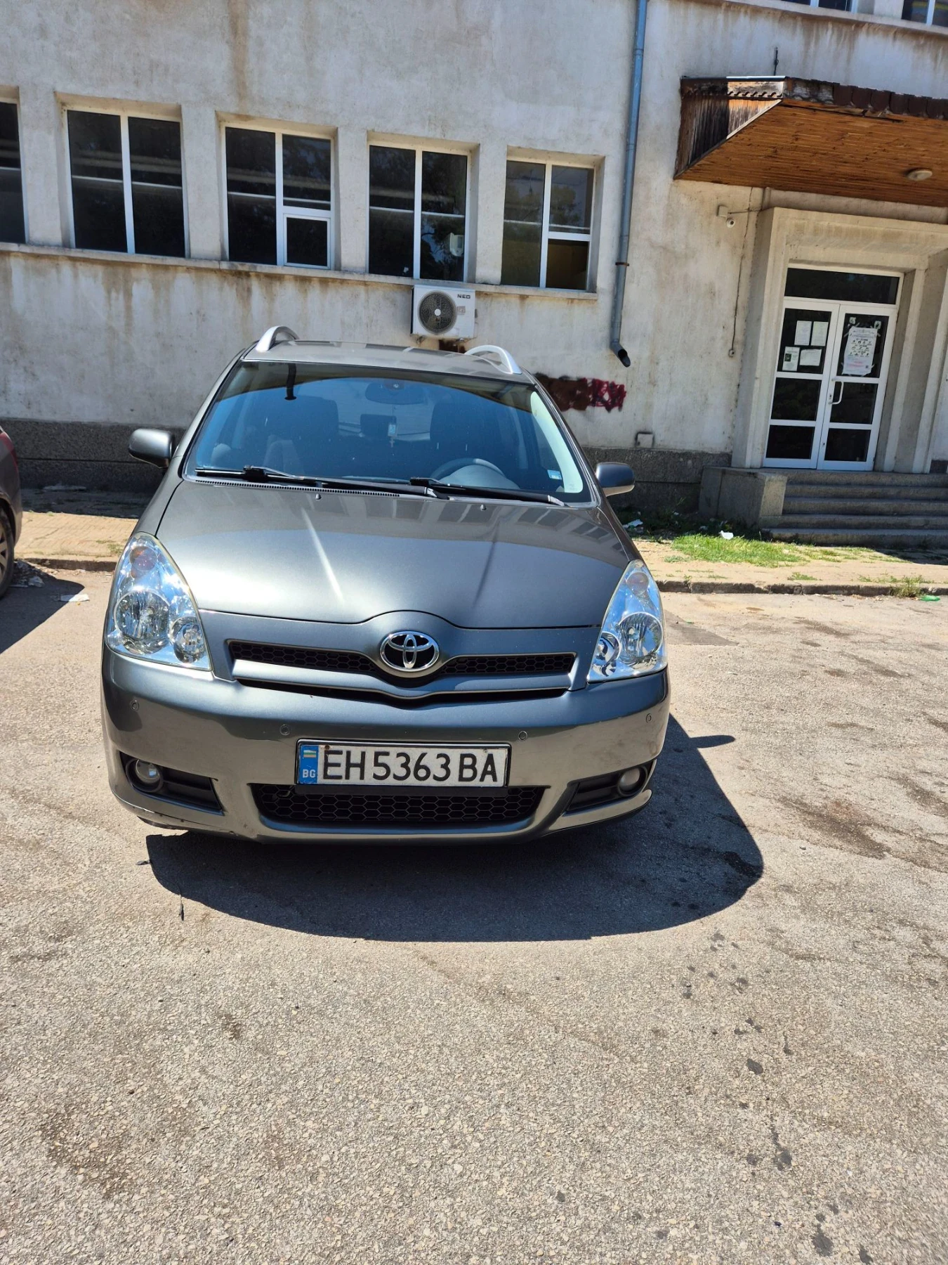 Toyota Corolla verso Ван, снимка 12 - Автомобили и джипове - 56451638