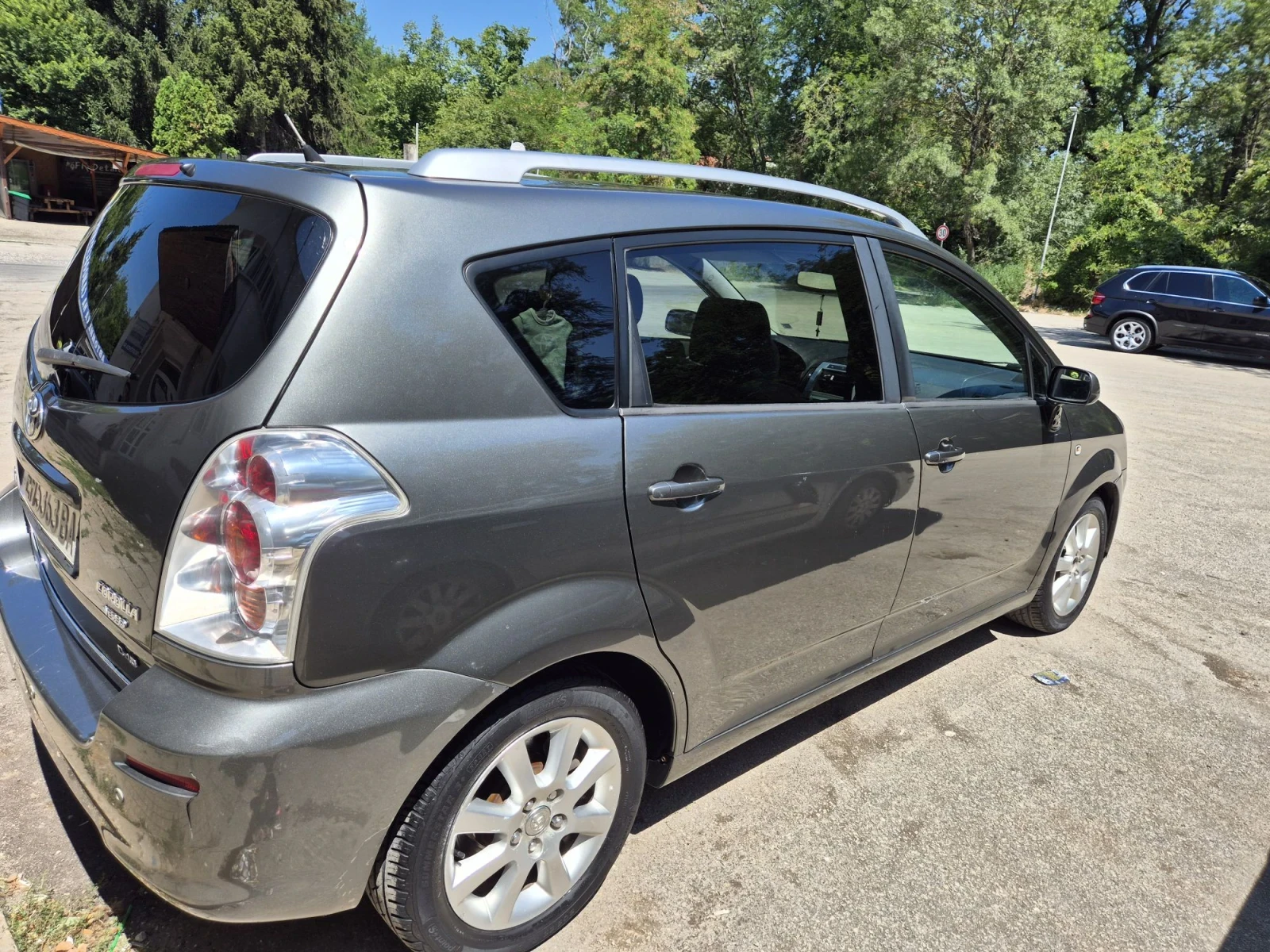 Toyota Corolla verso Ван, снимка 10 - Автомобили и джипове - 56451638