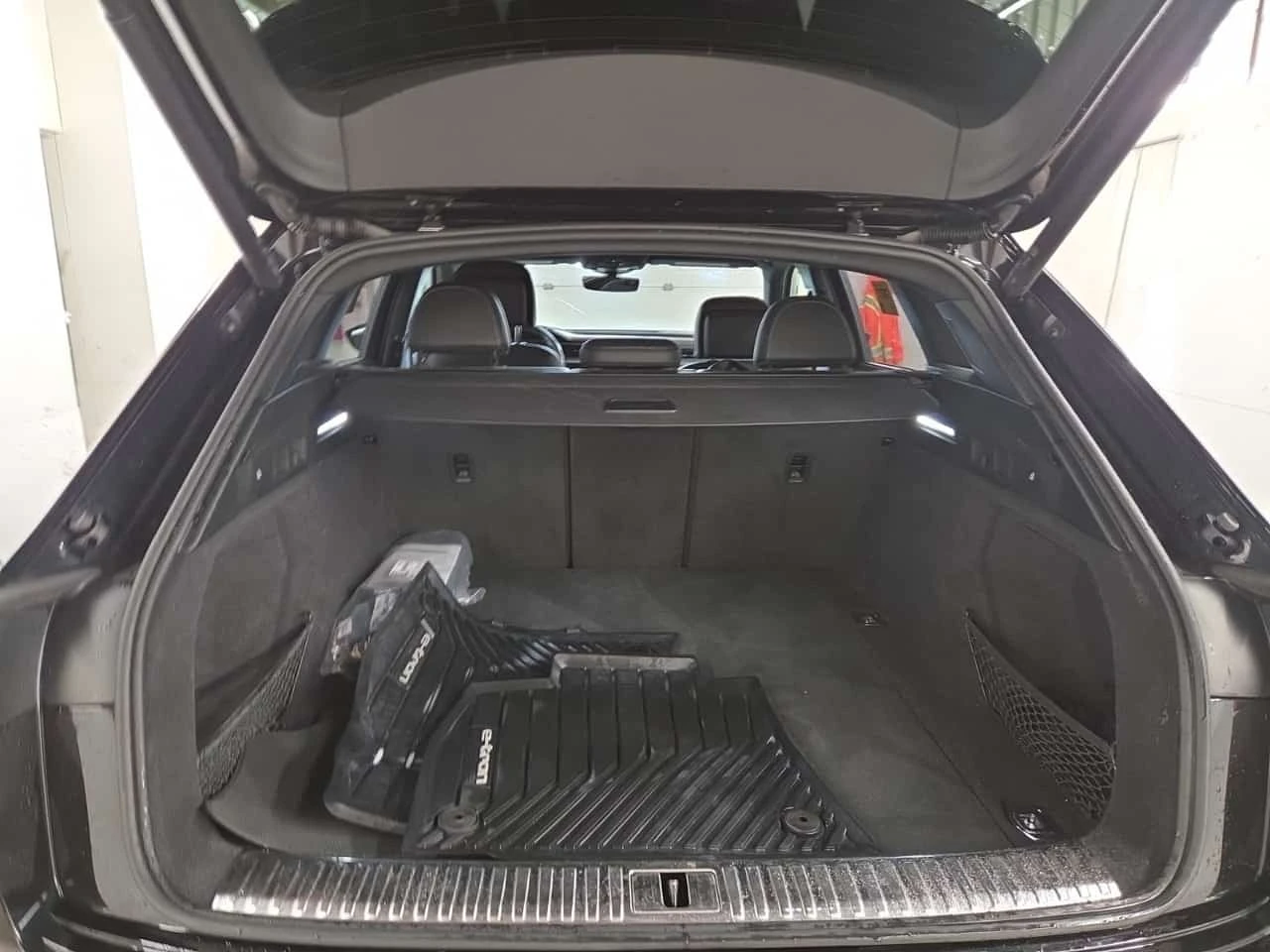 Audi E-Tron * TECHNIK * CARFAX * , снимка 14 - Автомобили и джипове - 56464126