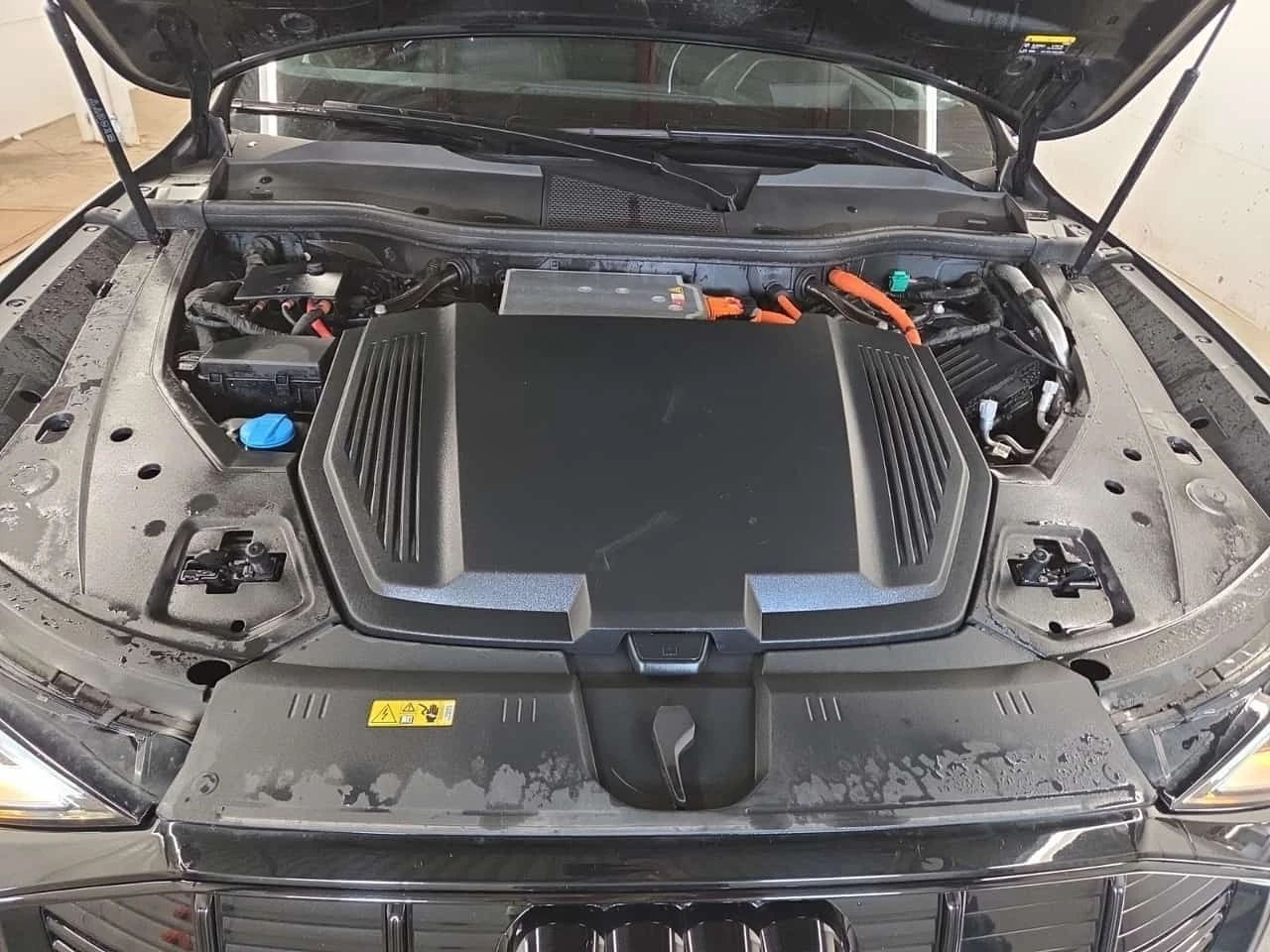 Audi E-Tron * TECHNIK * CARFAX * , снимка 16 - Автомобили и джипове - 56464126