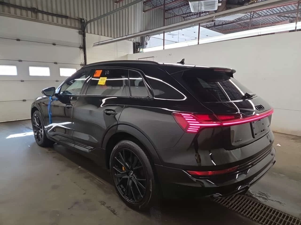 Audi E-Tron * TECHNIK * CARFAX * , снимка 4 - Автомобили и джипове - 56464126