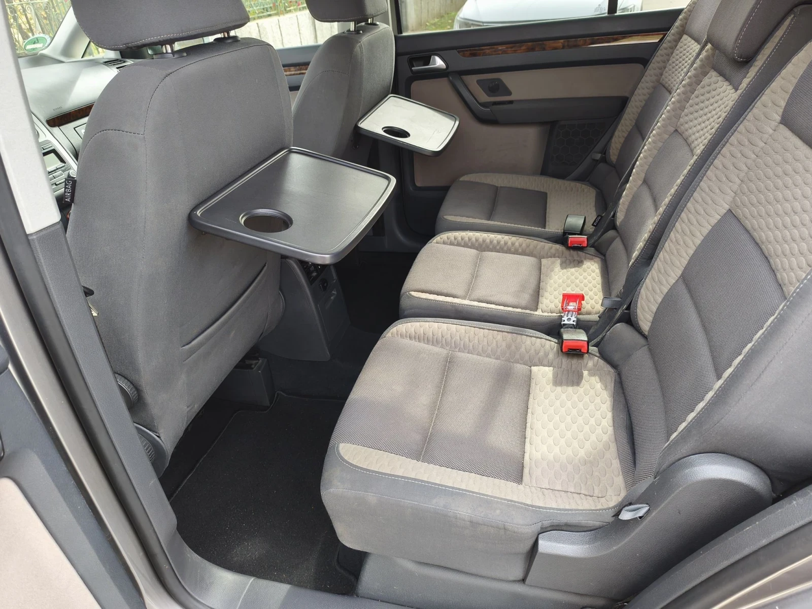 VW Touran 2.0 DSG 170k.c. | Mobile.bg � ����������� 12