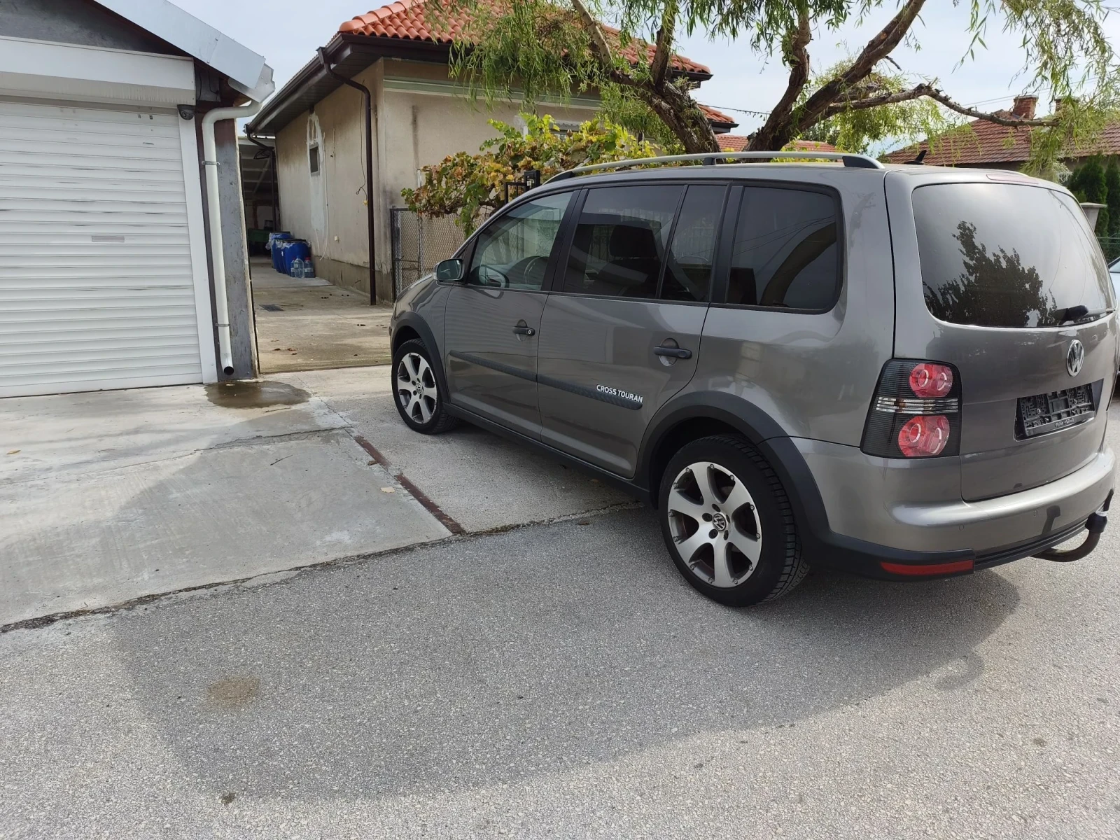 VW Touran 2.0 DSG 170k.c. | Mobile.bg � ����������� 6