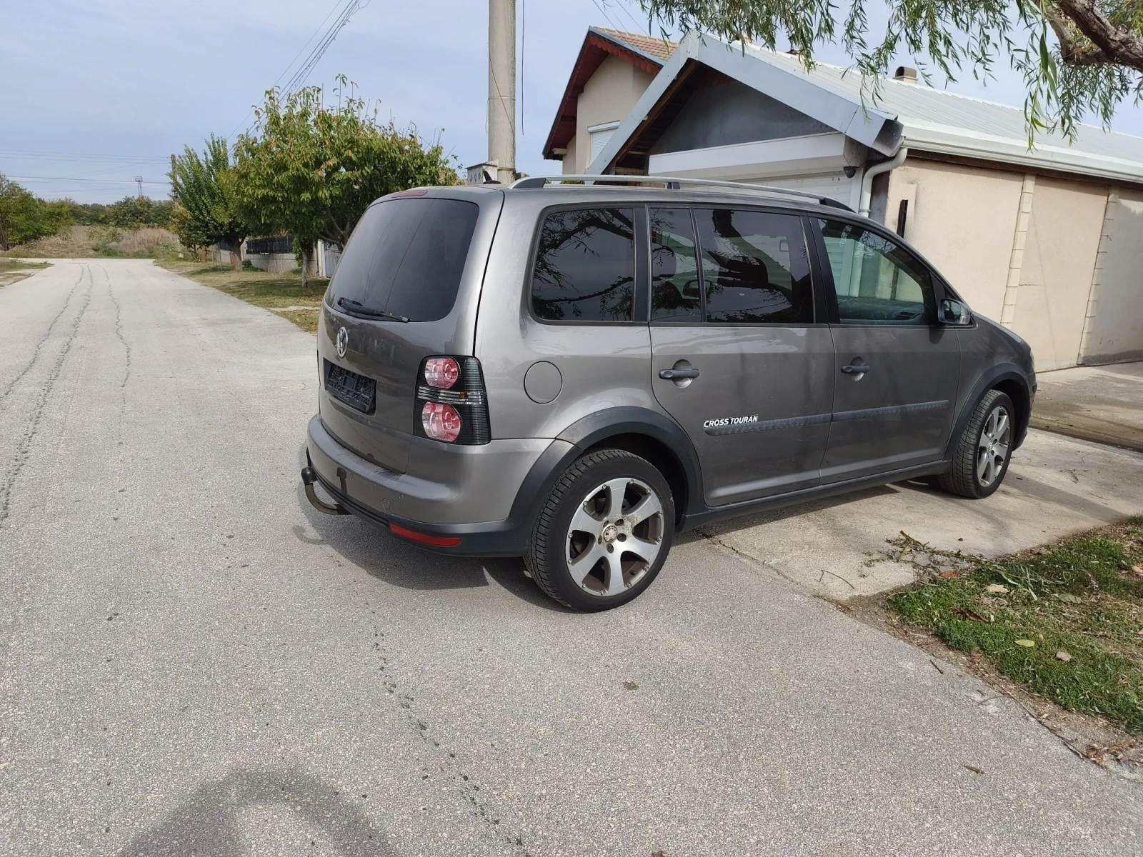 VW Touran 2.0 DSG 170k.c. | Mobile.bg � ����������� 4