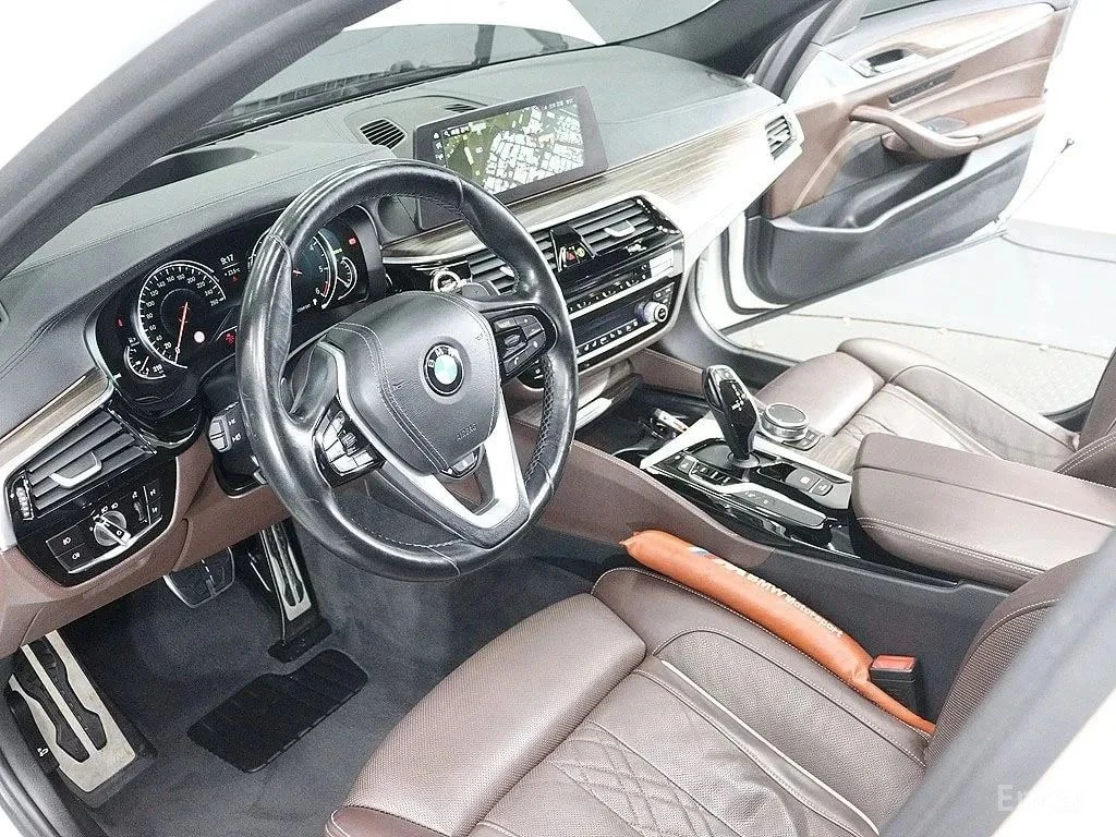 BMW 520, снимка 17 - Автомобили и джипове - 56714857