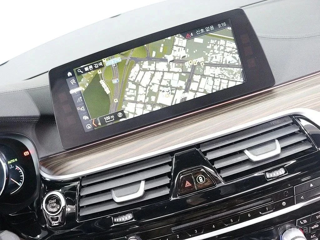 BMW 520, снимка 12 - Автомобили и джипове - 56714857