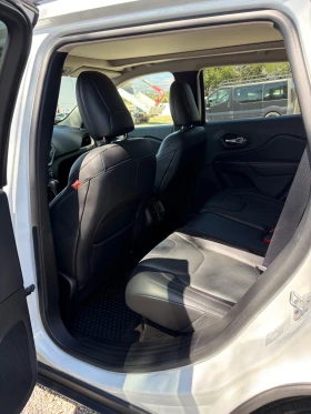 Jeep Cherokee 2.2D, снимка 10